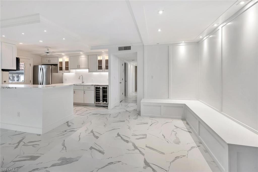 222 Harbour DR # 114