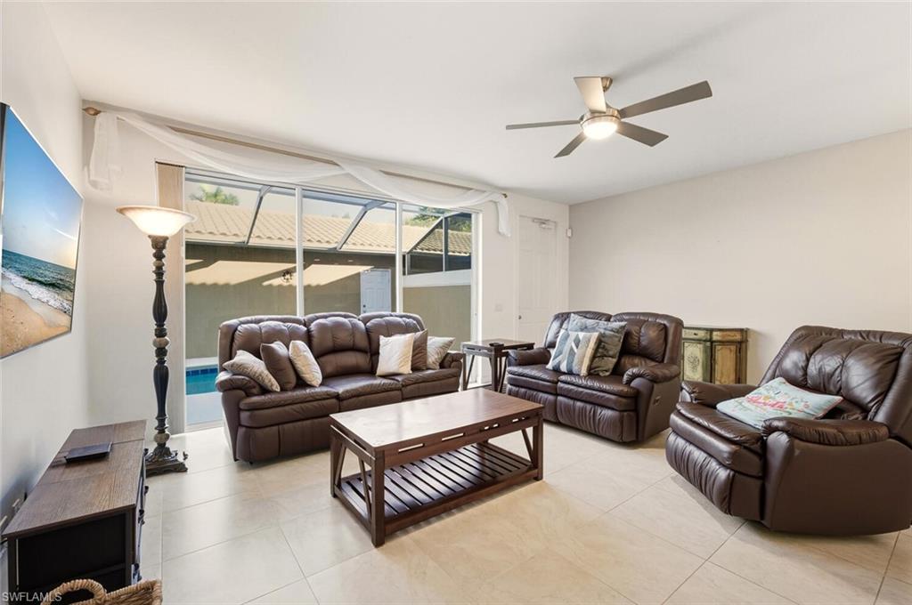 8124 Josefa WAY