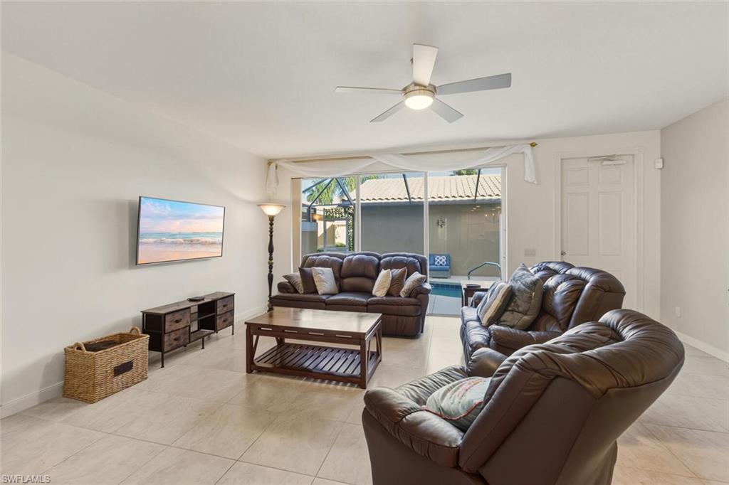8124 Josefa WAY