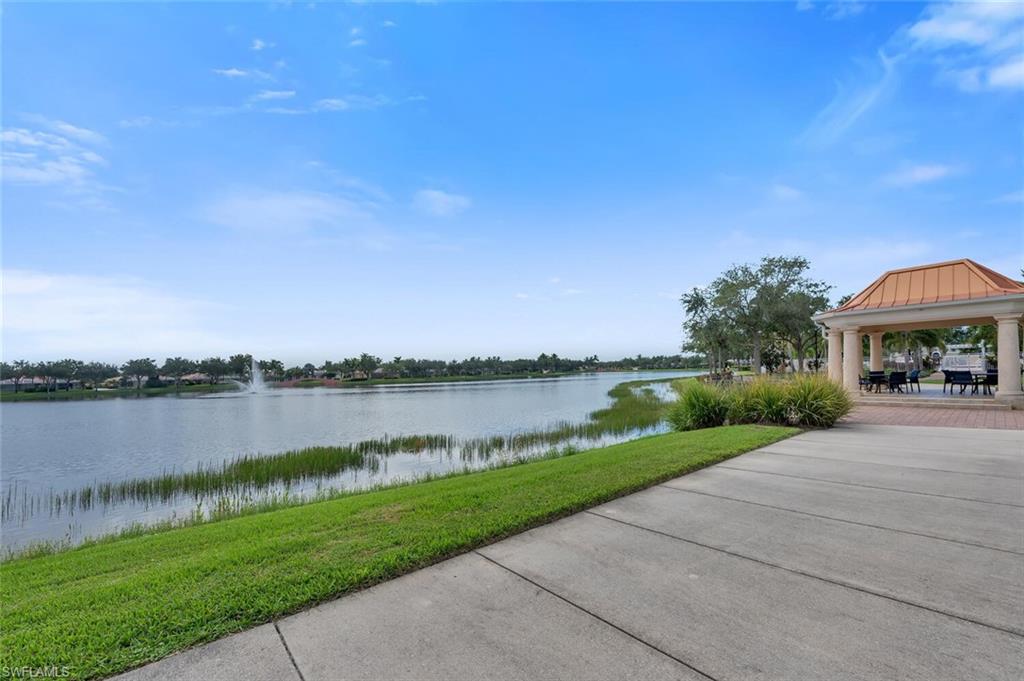 8124 Josefa WAY