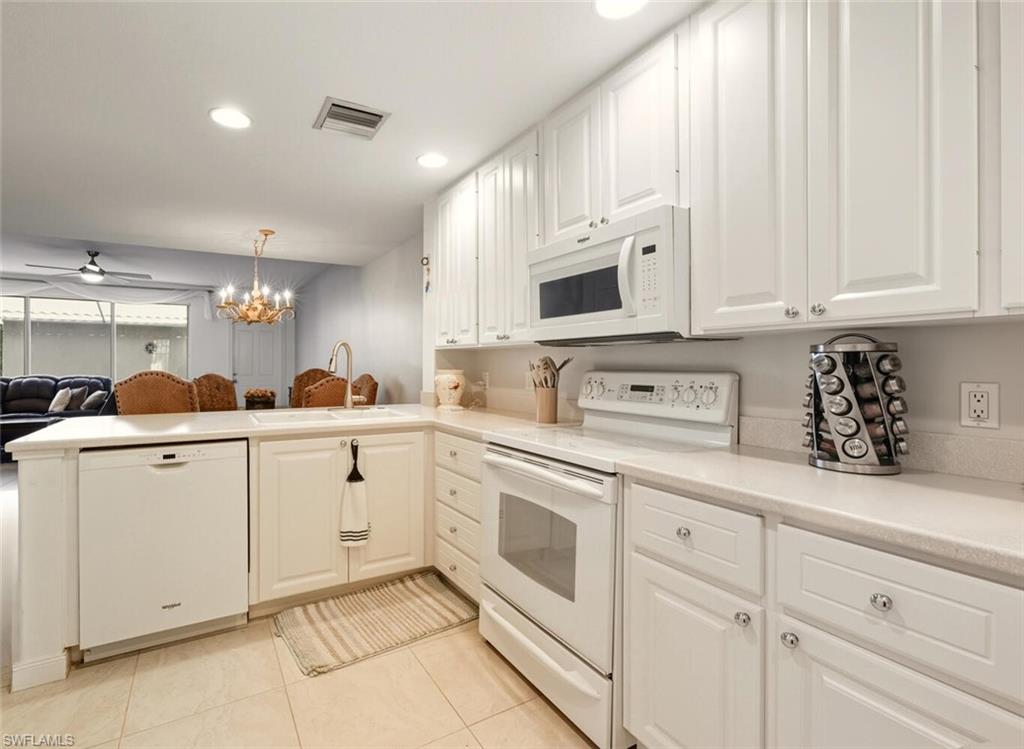 8124 Josefa WAY
