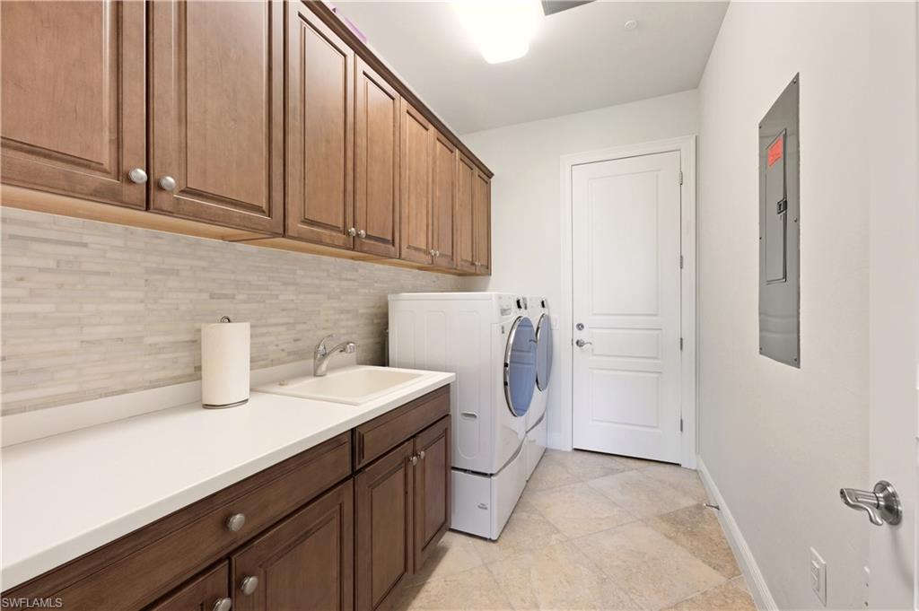 2555 Marquesa Royale LN # 1