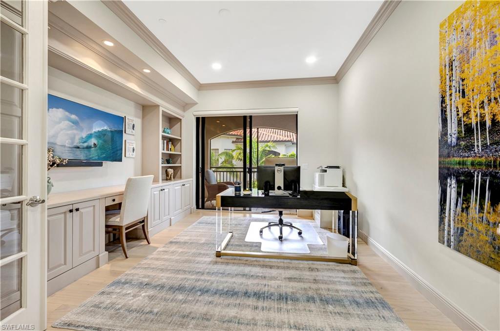 2555 Marquesa Royale LN # 1