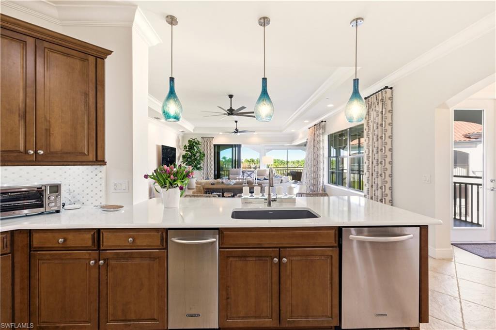 2555 Marquesa Royale LN # 1