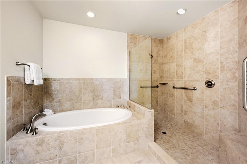 2555 Marquesa Royale LN # 1