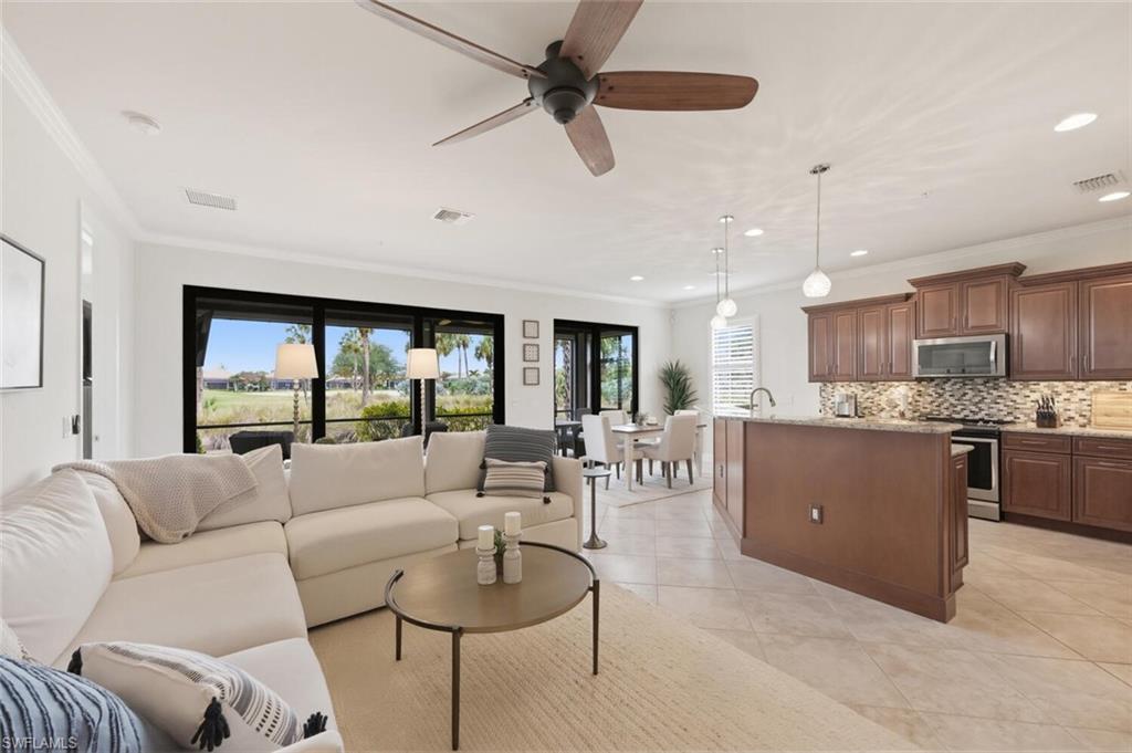 12049 Covent Garden CT 2001