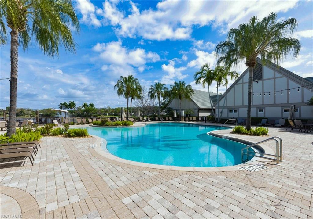 12049 Covent Garden CT 2001