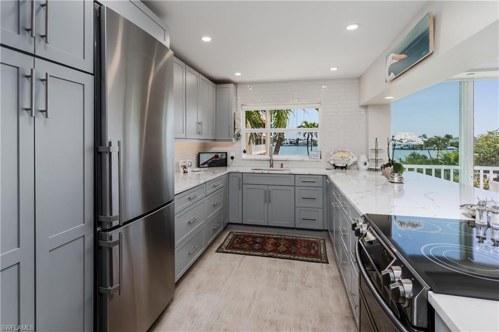 3450 Gulf Shore BLVD N 207