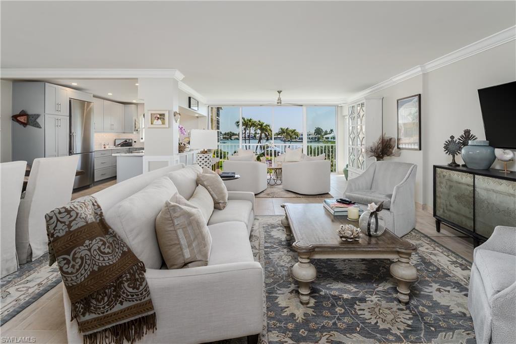3450 Gulf Shore BLVD N 207