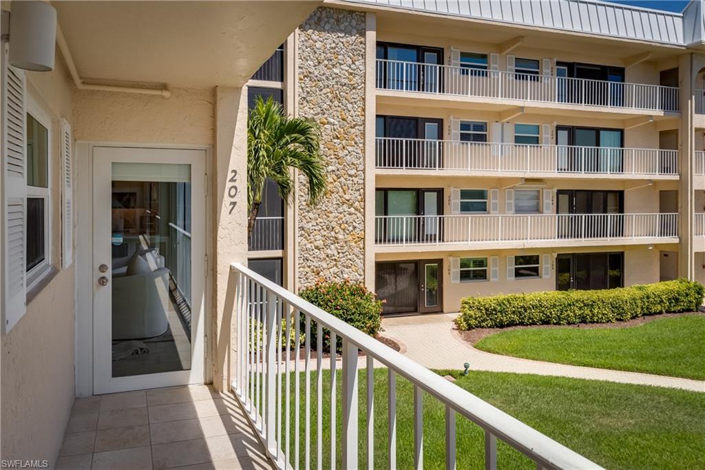 3450 Gulf Shore BLVD N 207