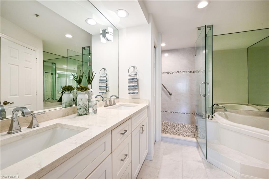 1054 Egrets Walk CIR 102