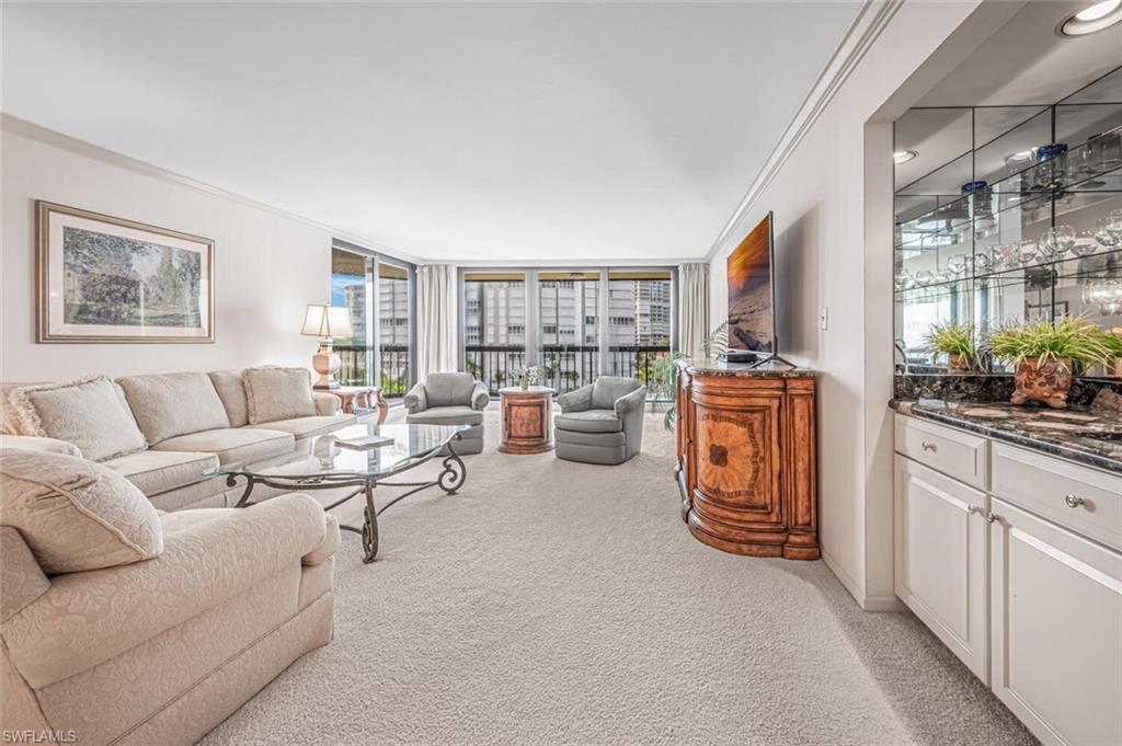 4551 Gulf Shore BLVD N 605