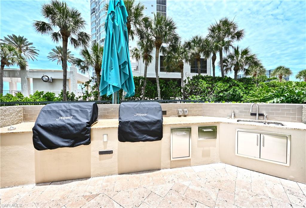 4551 Gulf Shore BLVD N 201