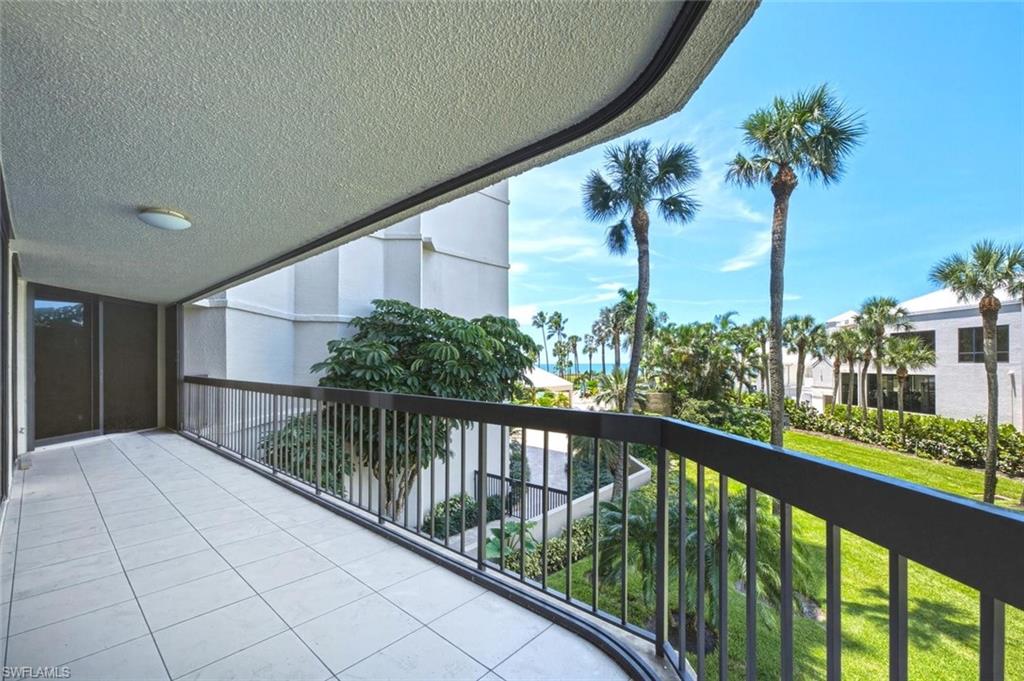4551 Gulf Shore BLVD N 201