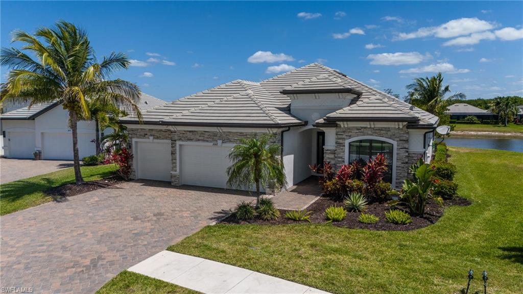 2067 Antigua LN