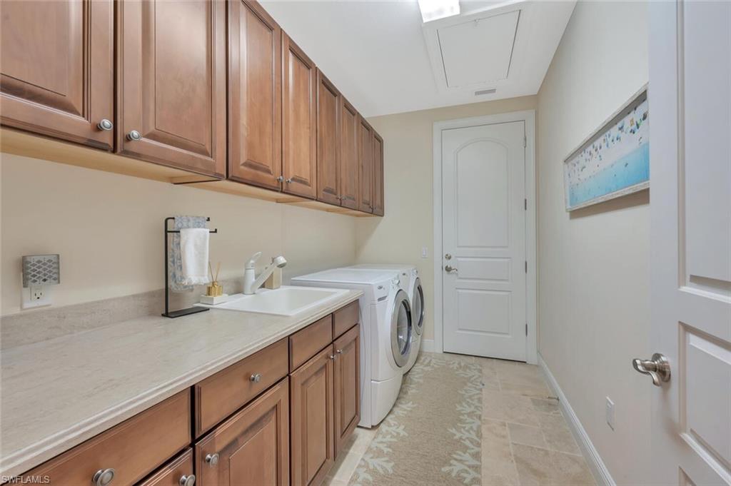 2543 Marquesa Royale LN PH 301