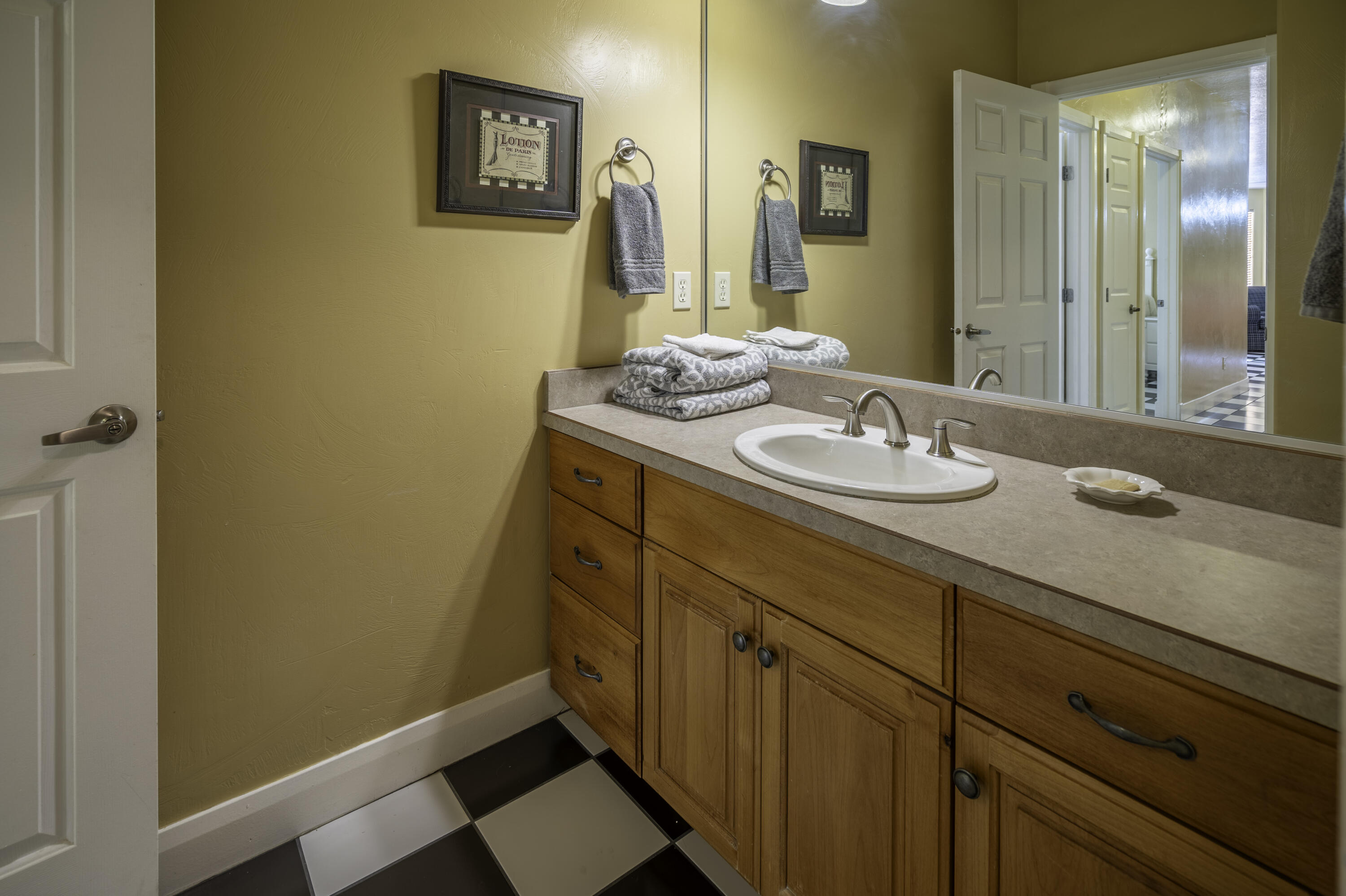 145 N Mall DR Unit: #24