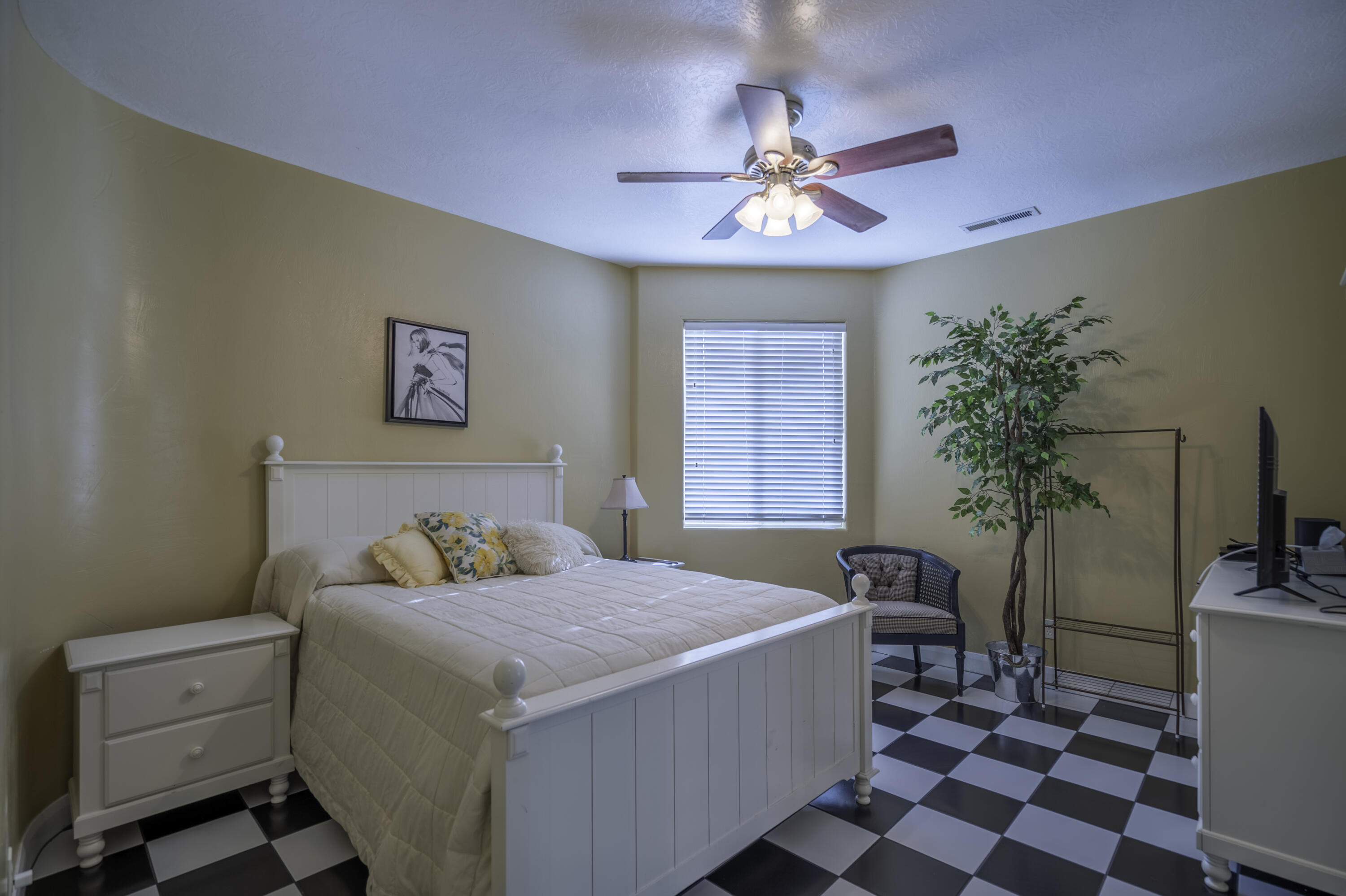 145 N Mall DR Unit: #24