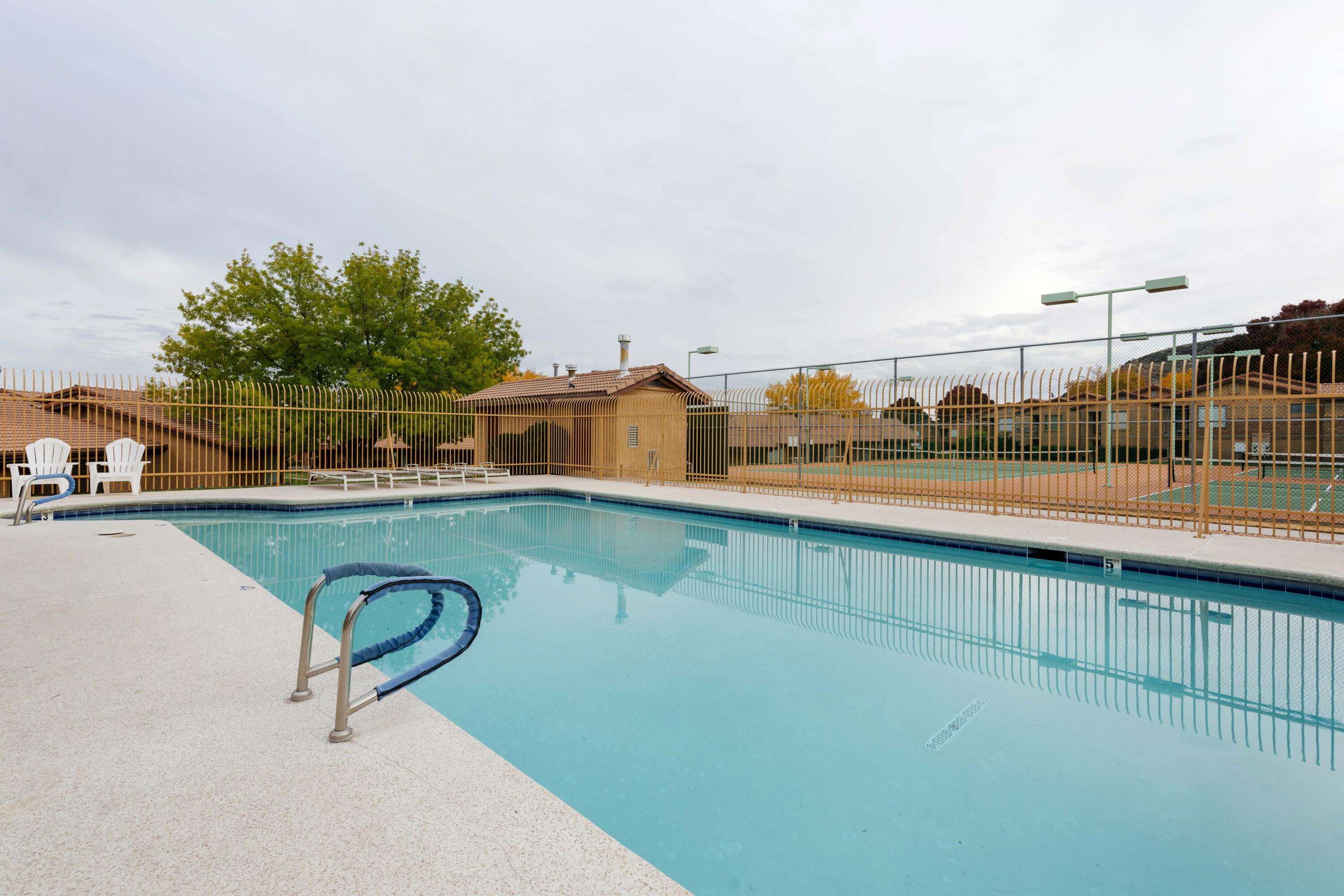 445 N Northridge Ave