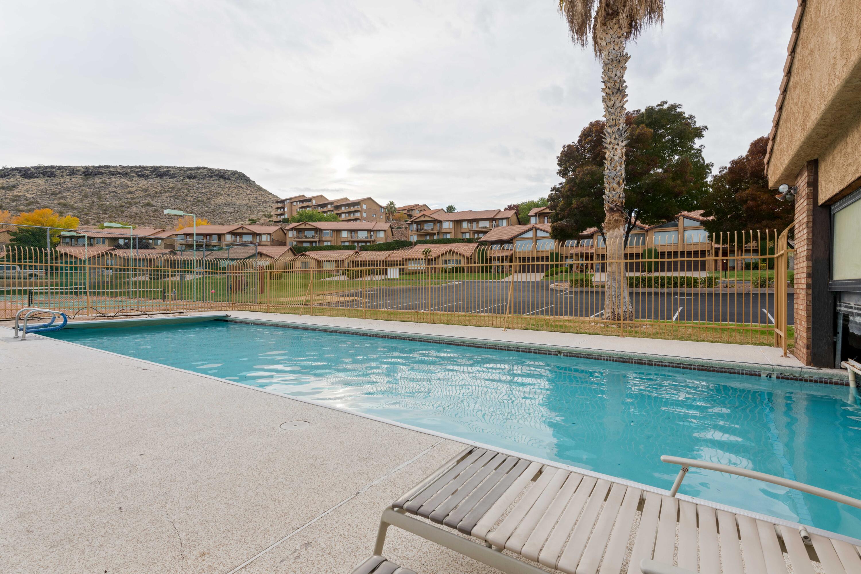 445 N Northridge Ave