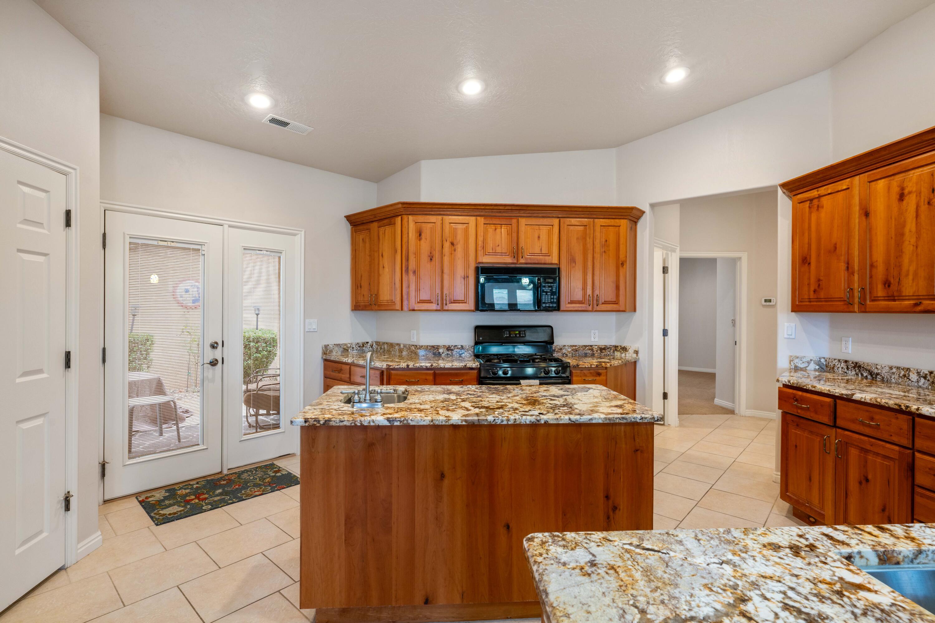 445 N Northridge Ave