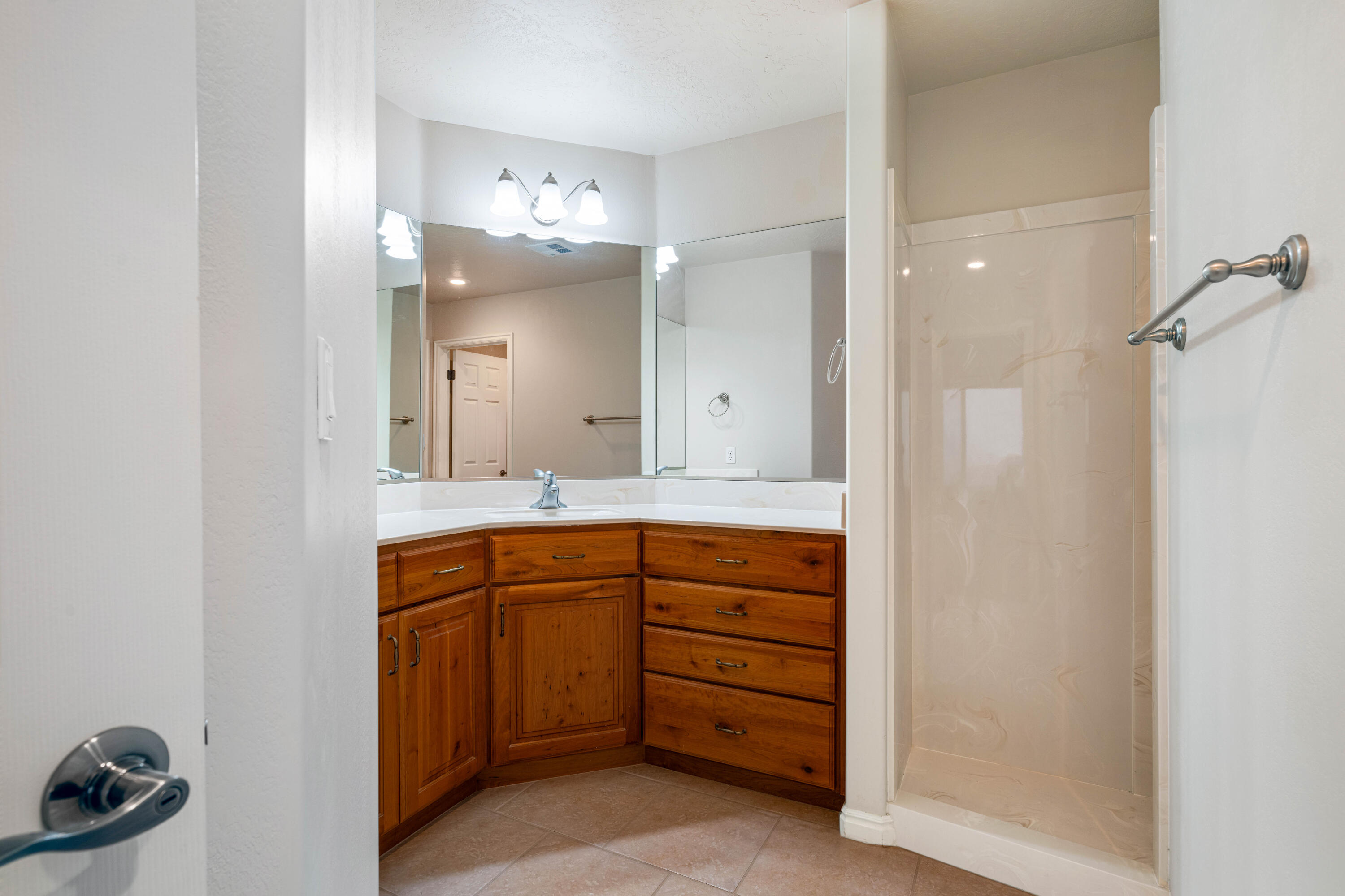 445 N Northridge Ave