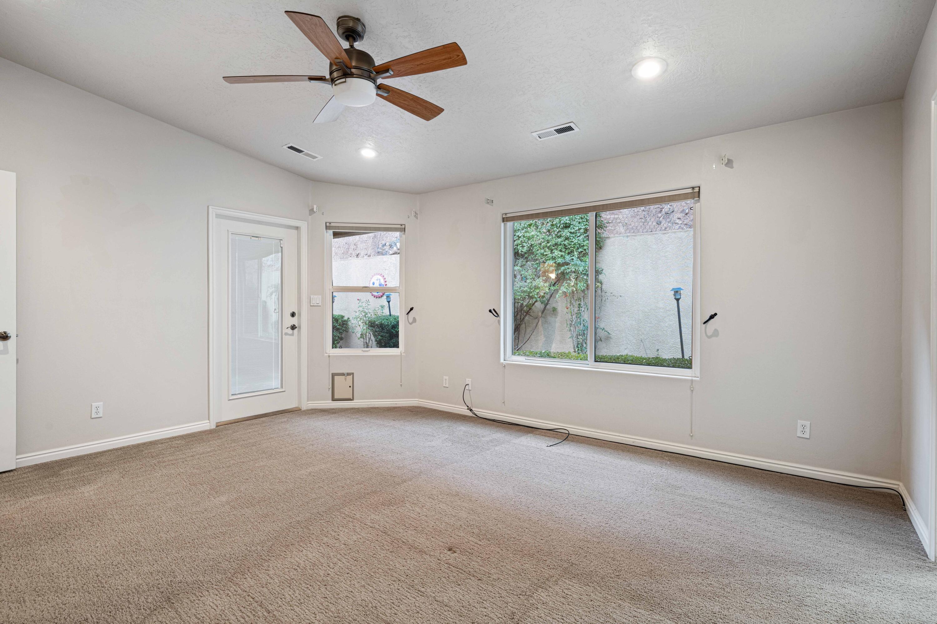 445 N Northridge Ave