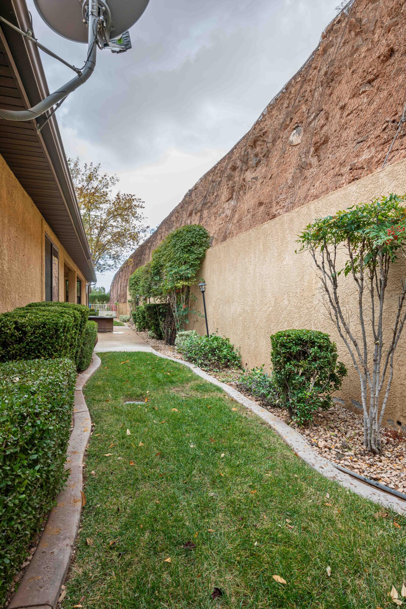 445 N Northridge Ave