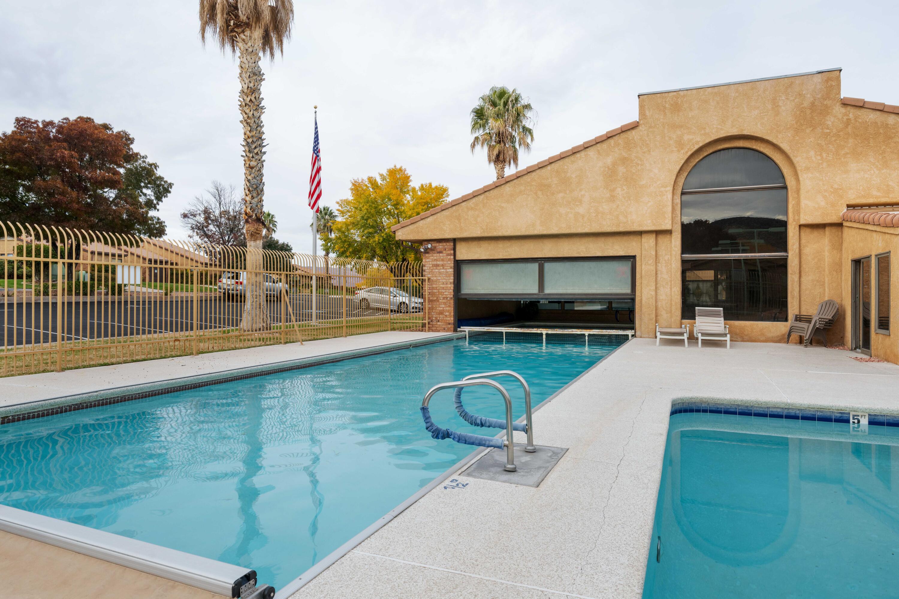 445 N Northridge Ave