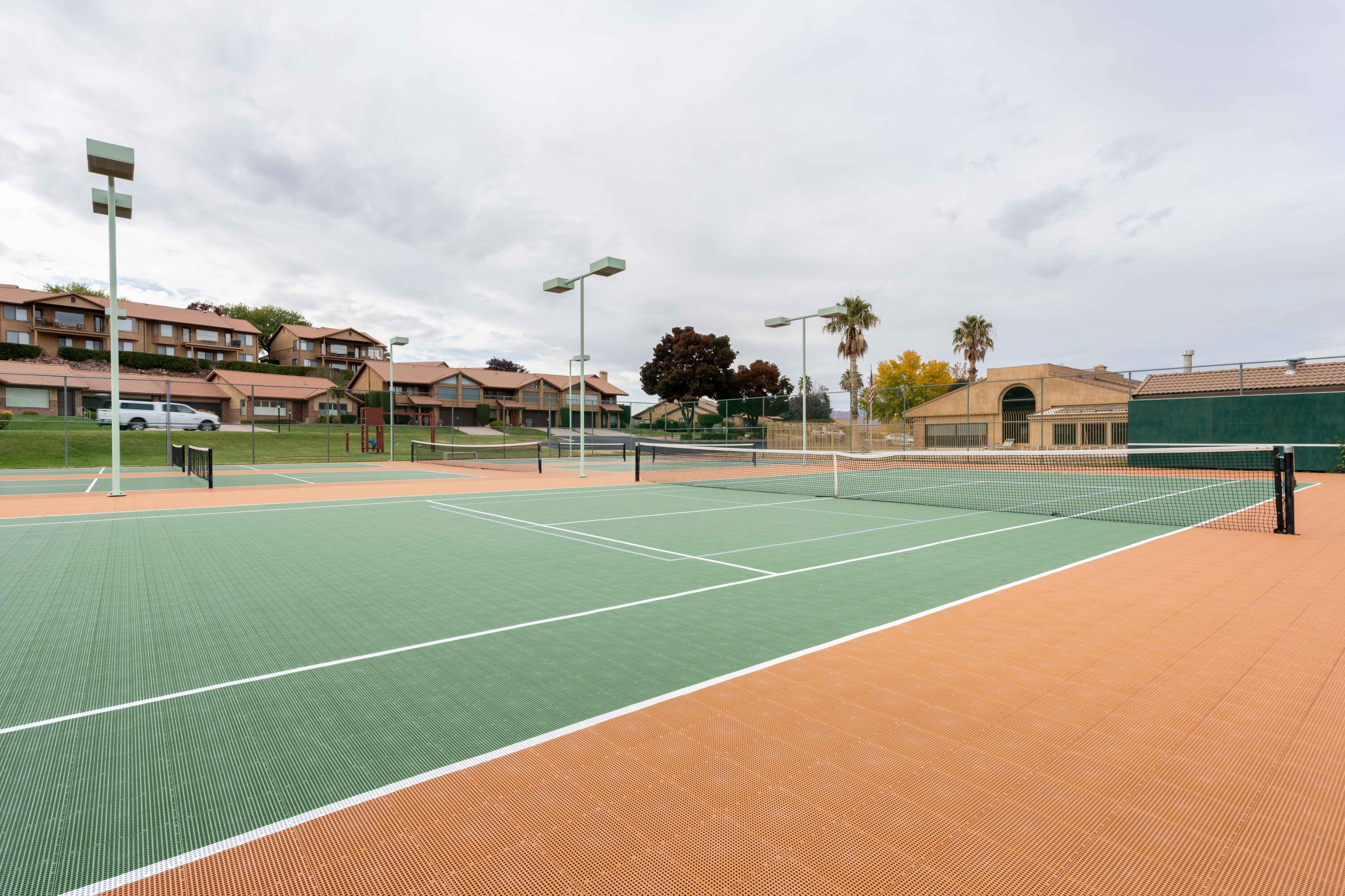 445 N Northridge Ave