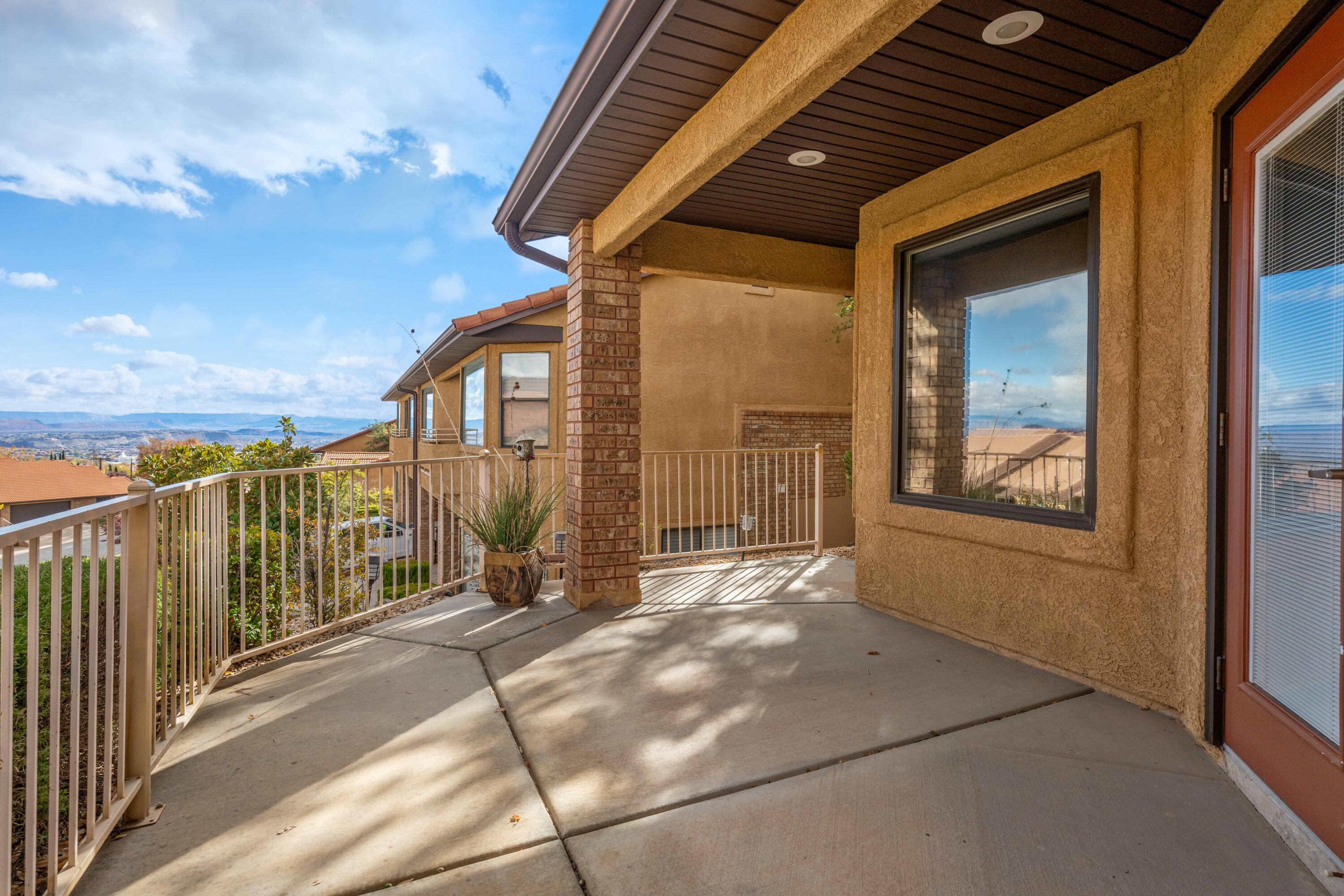 445 N Northridge Ave