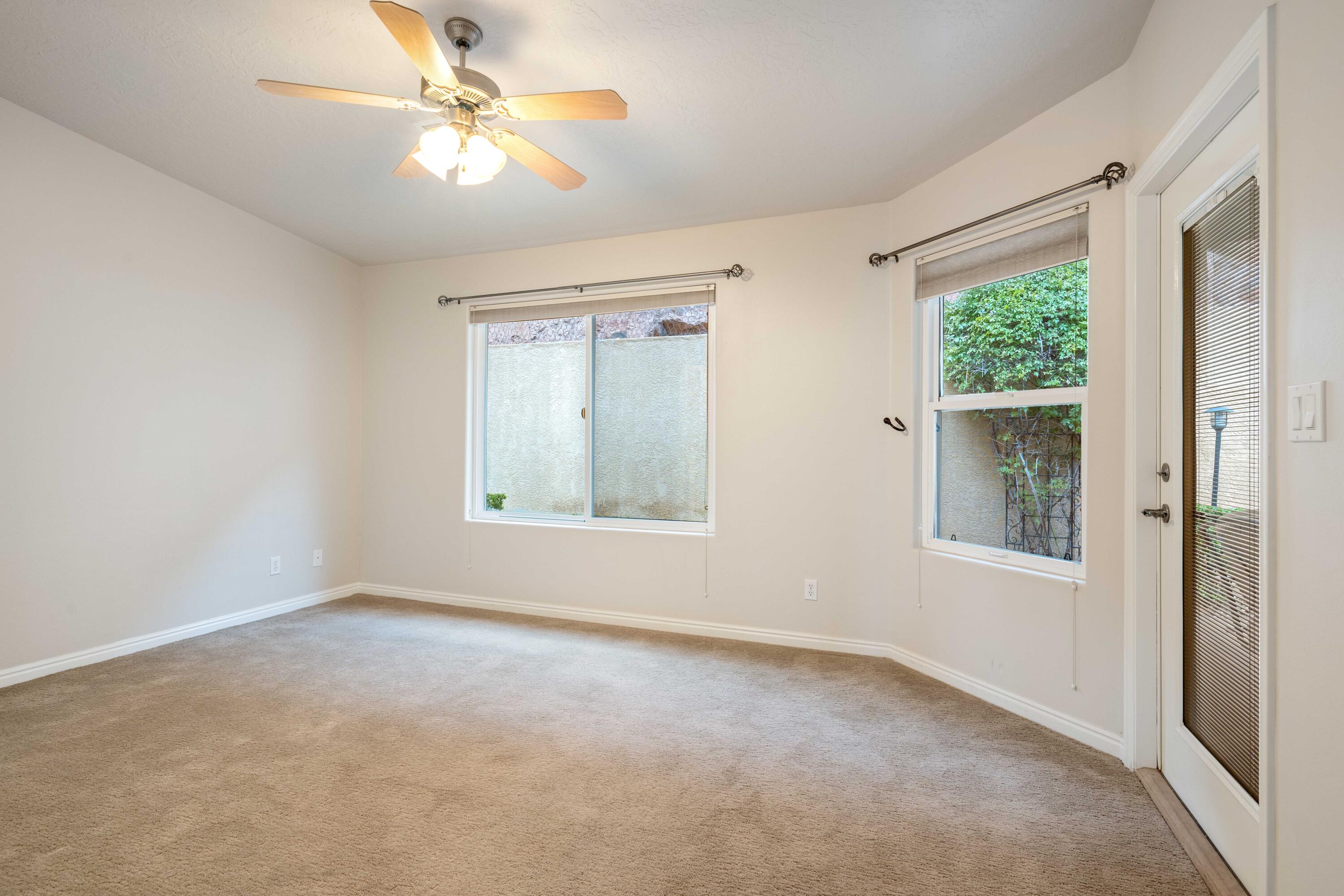 445 N Northridge Ave