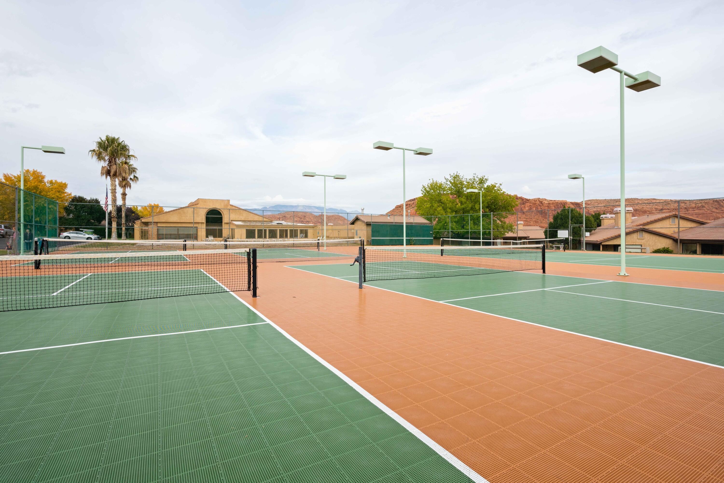 445 N Northridge Ave