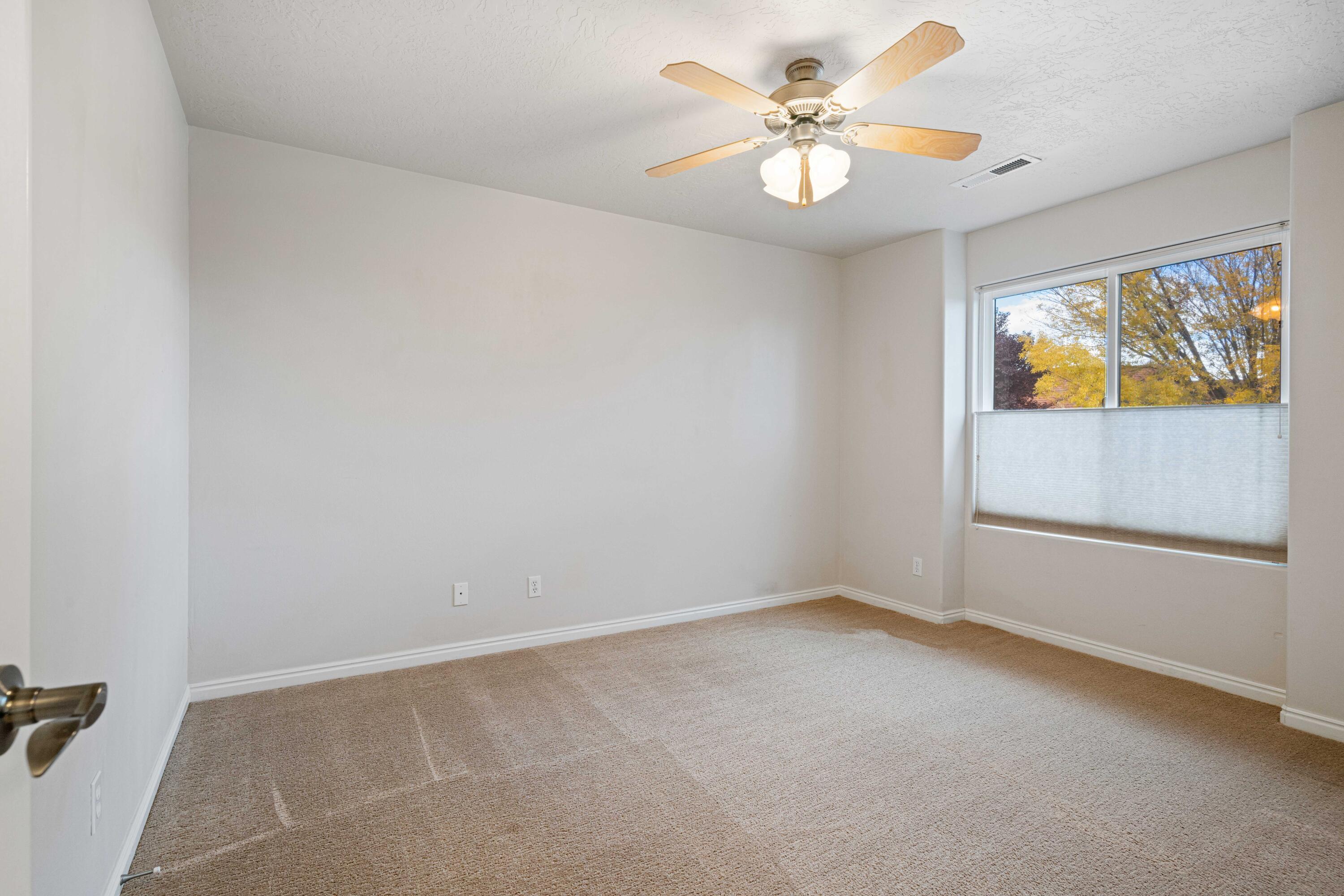 445 N Northridge Ave