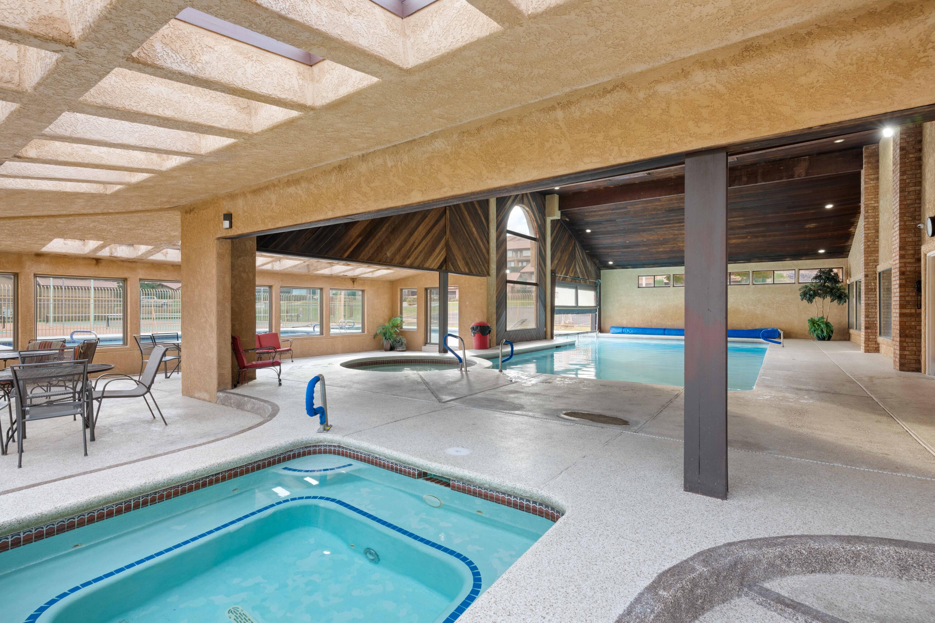 445 N Northridge Ave