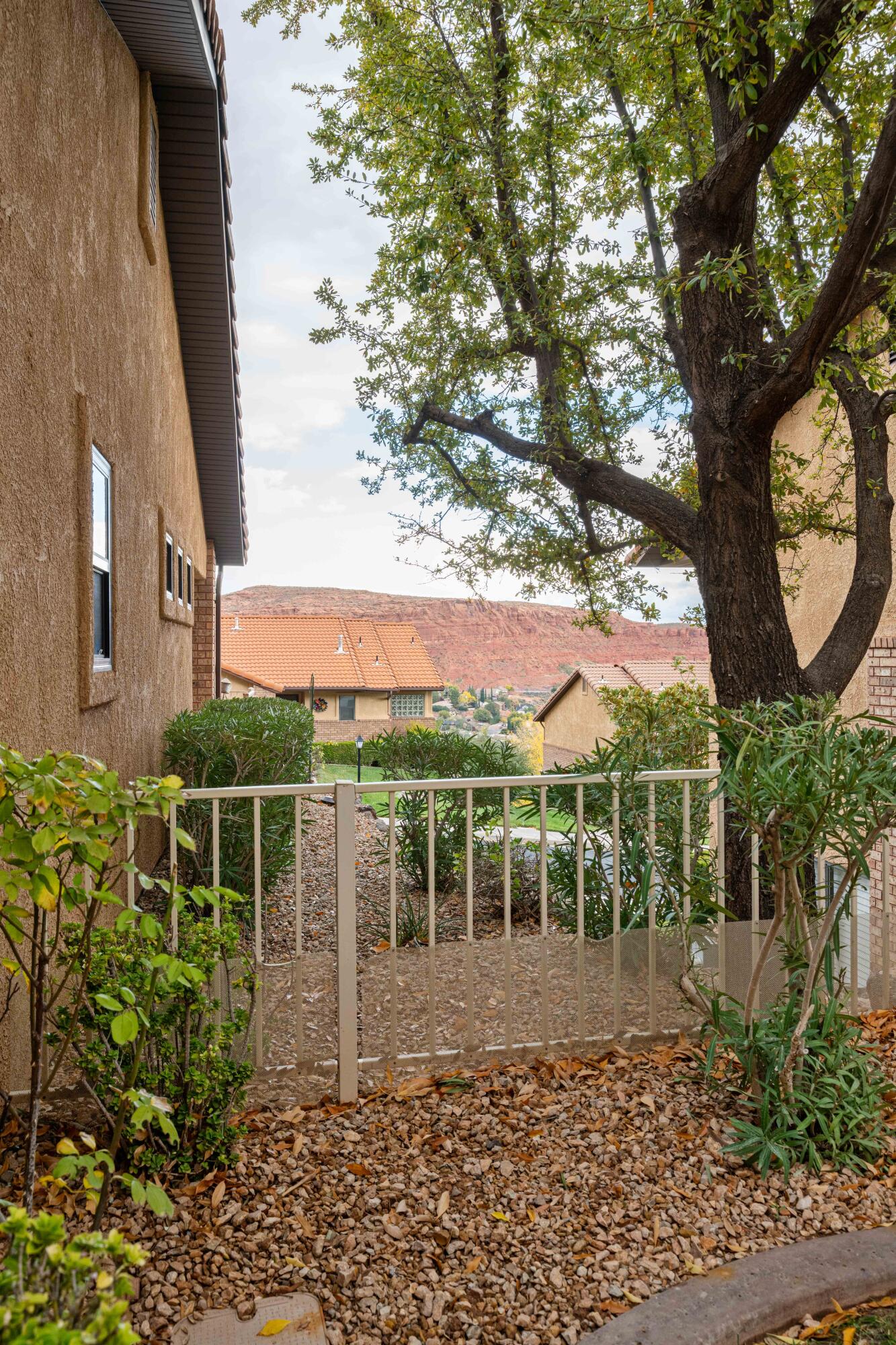 445 N Northridge Ave