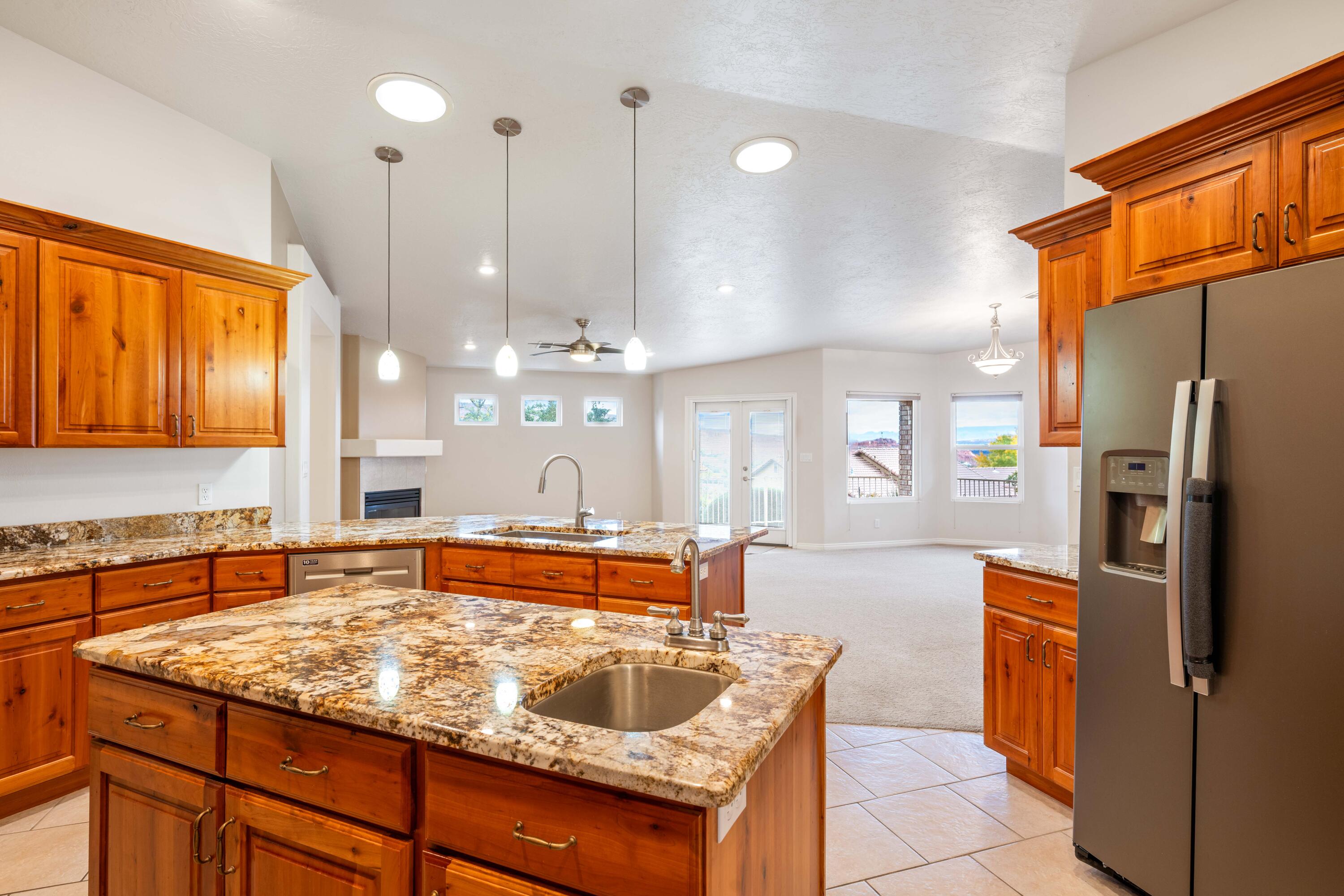 445 N Northridge Ave