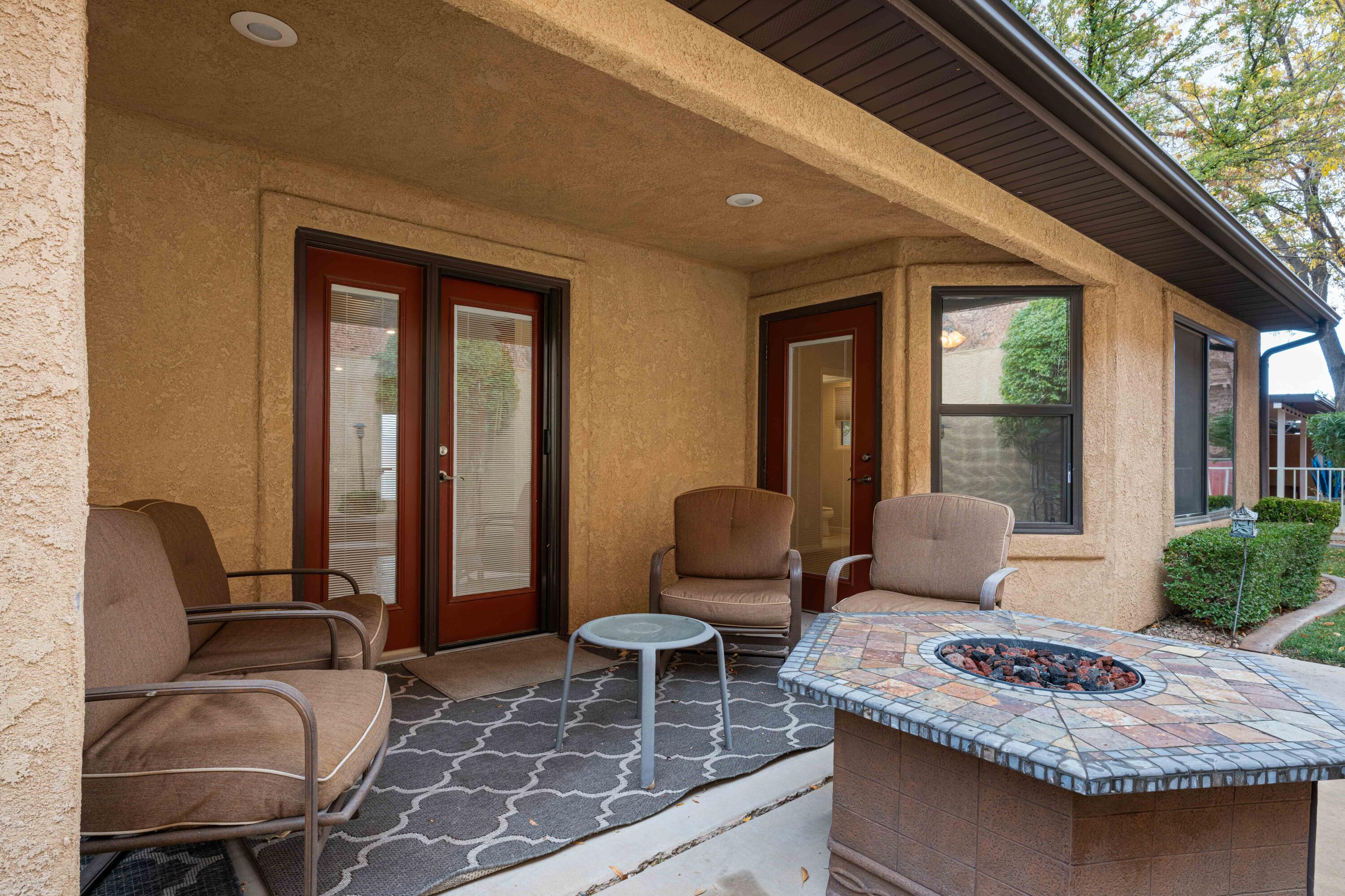 445 N Northridge Ave