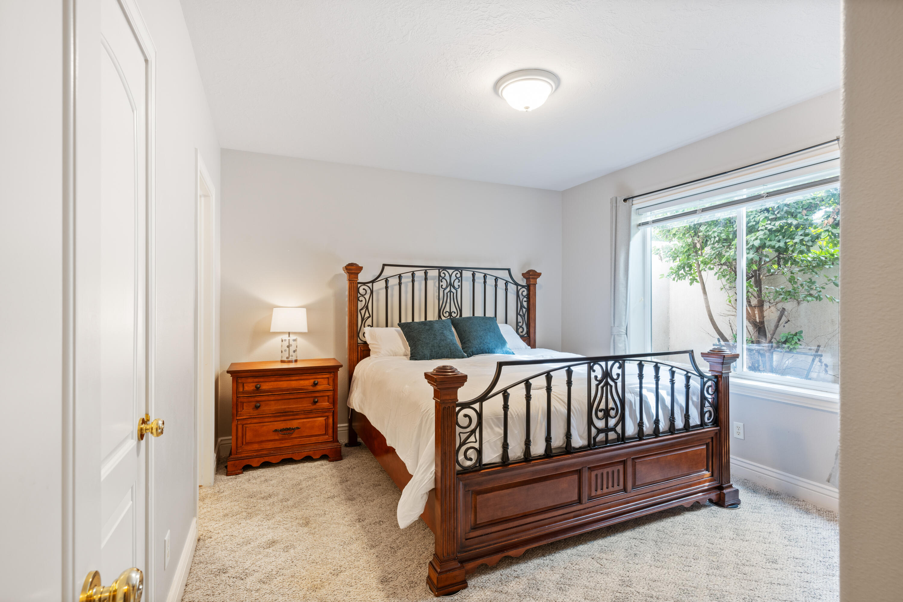 1329 W Bloomington DR S