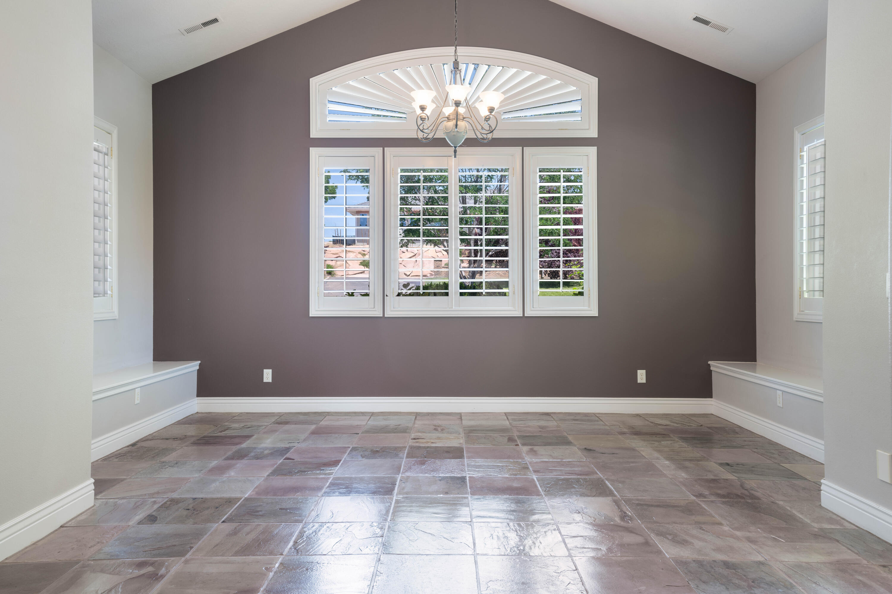 1329 W Bloomington DR S