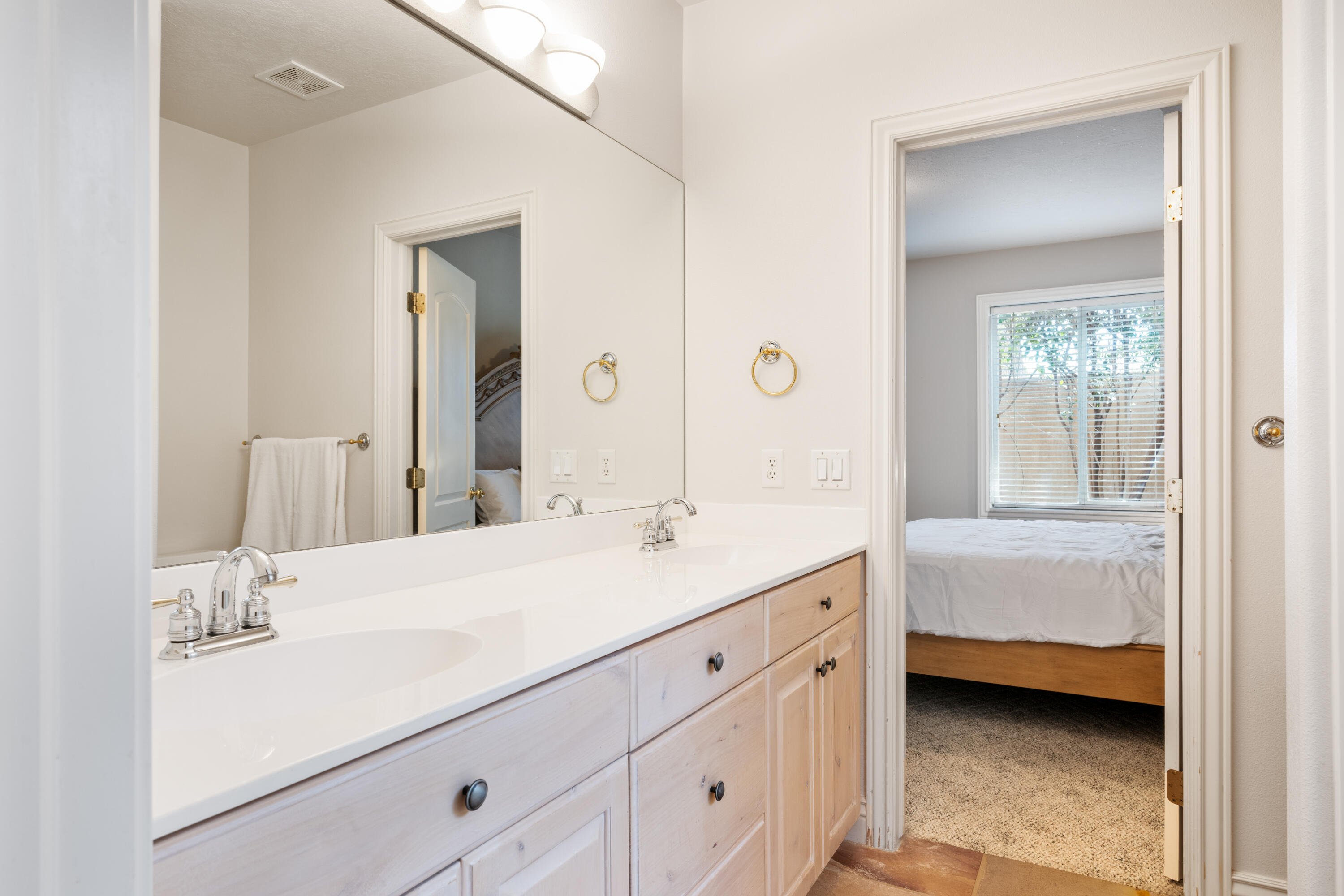 1329 W Bloomington DR S