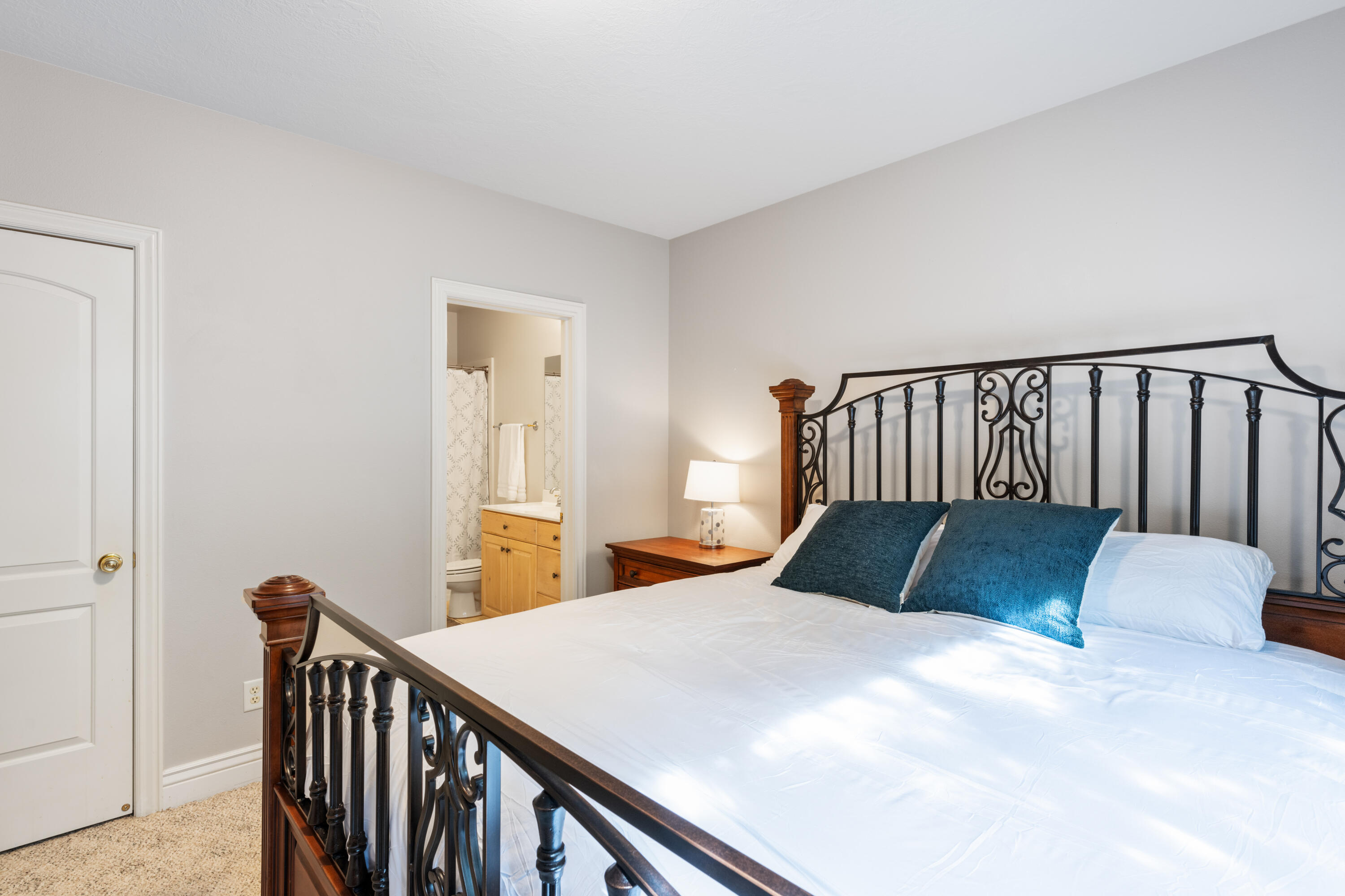 1329 W Bloomington DR S