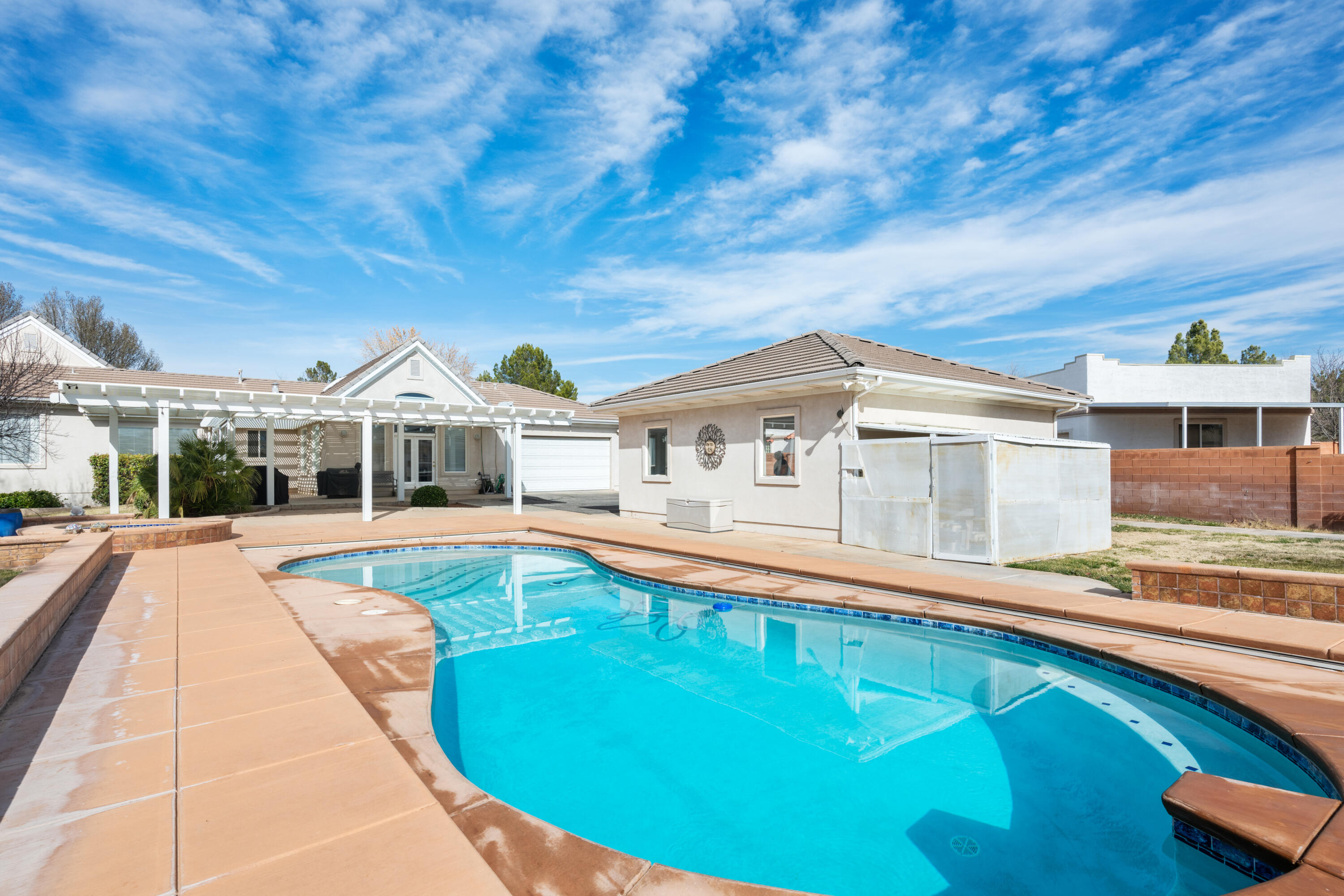 1329 W Bloomington DR S