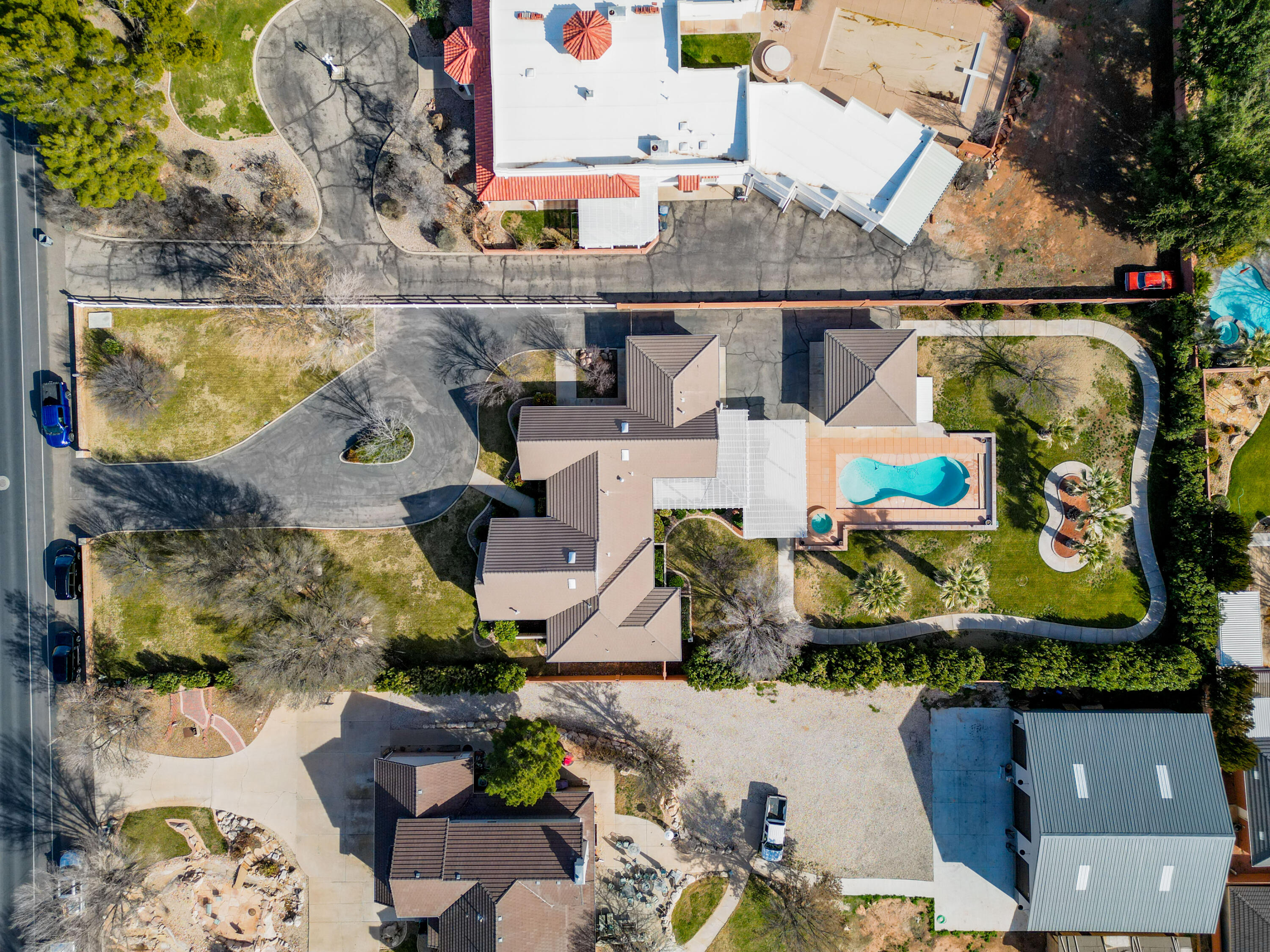 1329 W Bloomington DR S