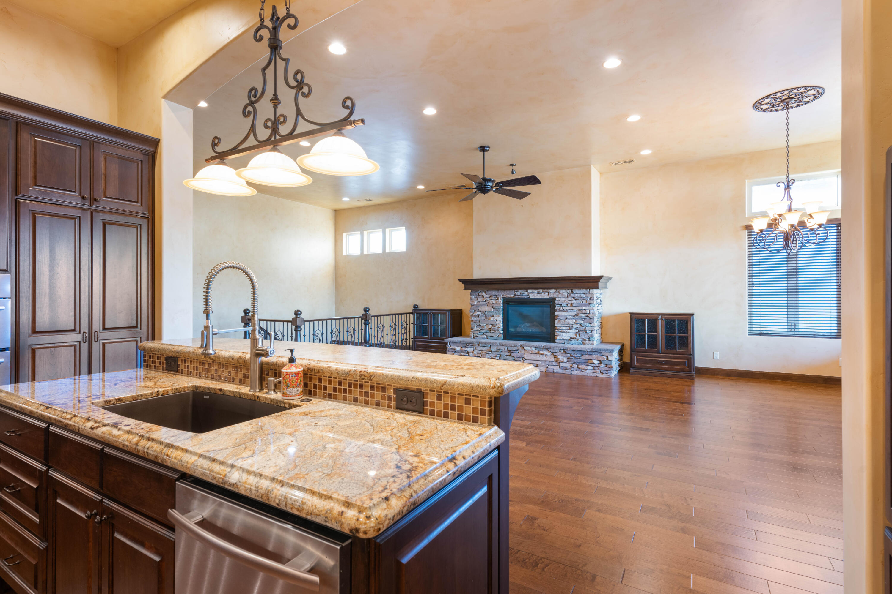 2243 W Sunbrook DR Unit: 124