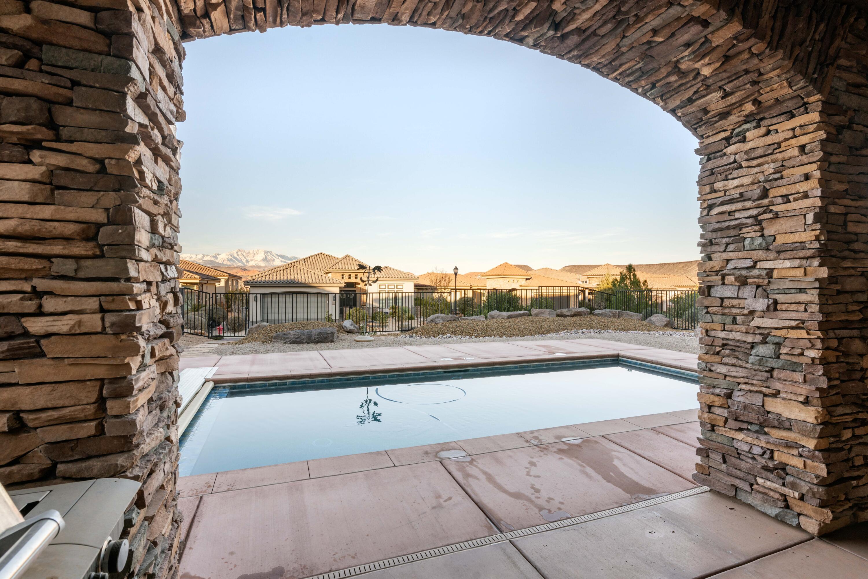 2243 W Sunbrook DR Unit: 124