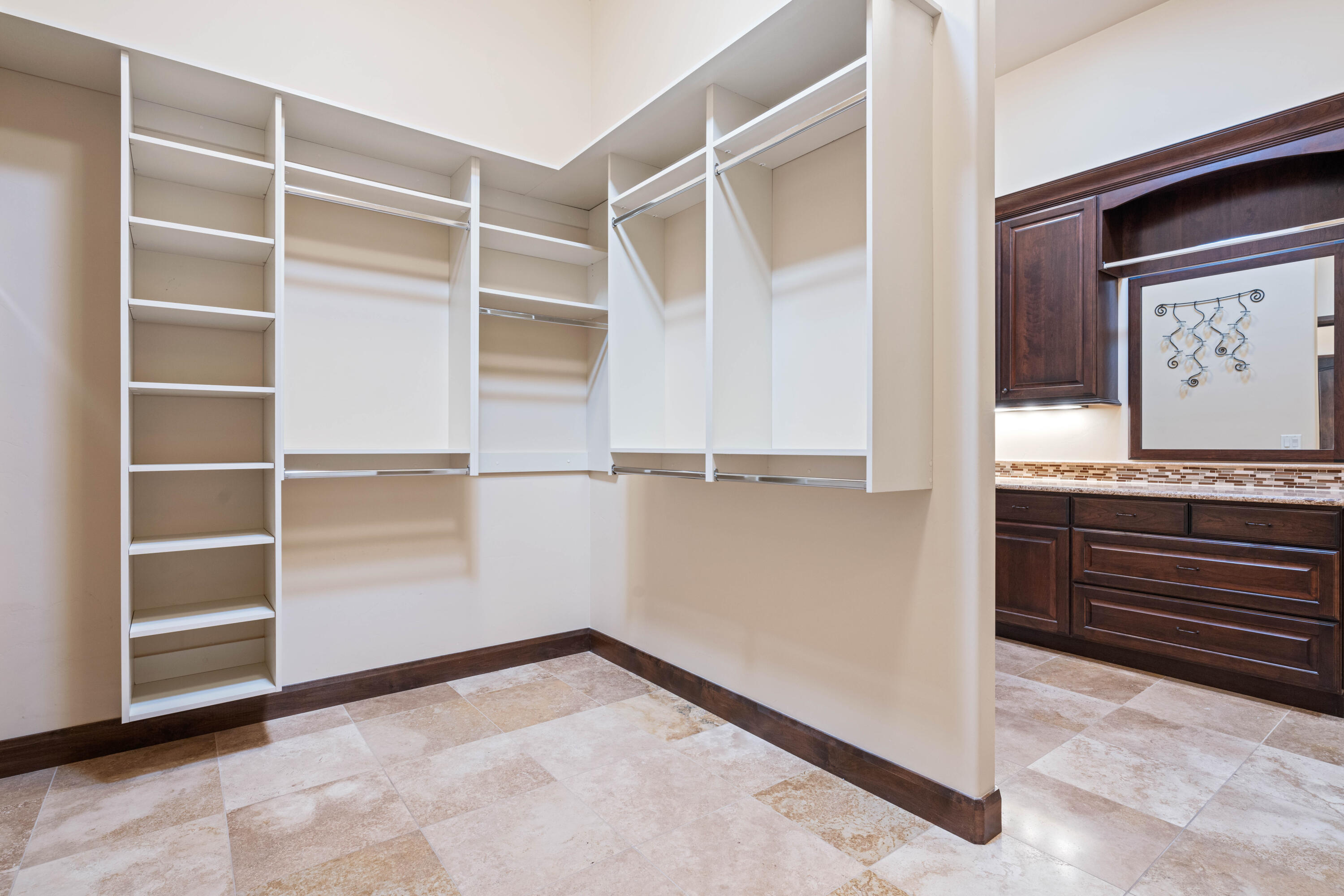 2243 W Sunbrook DR Unit: 124