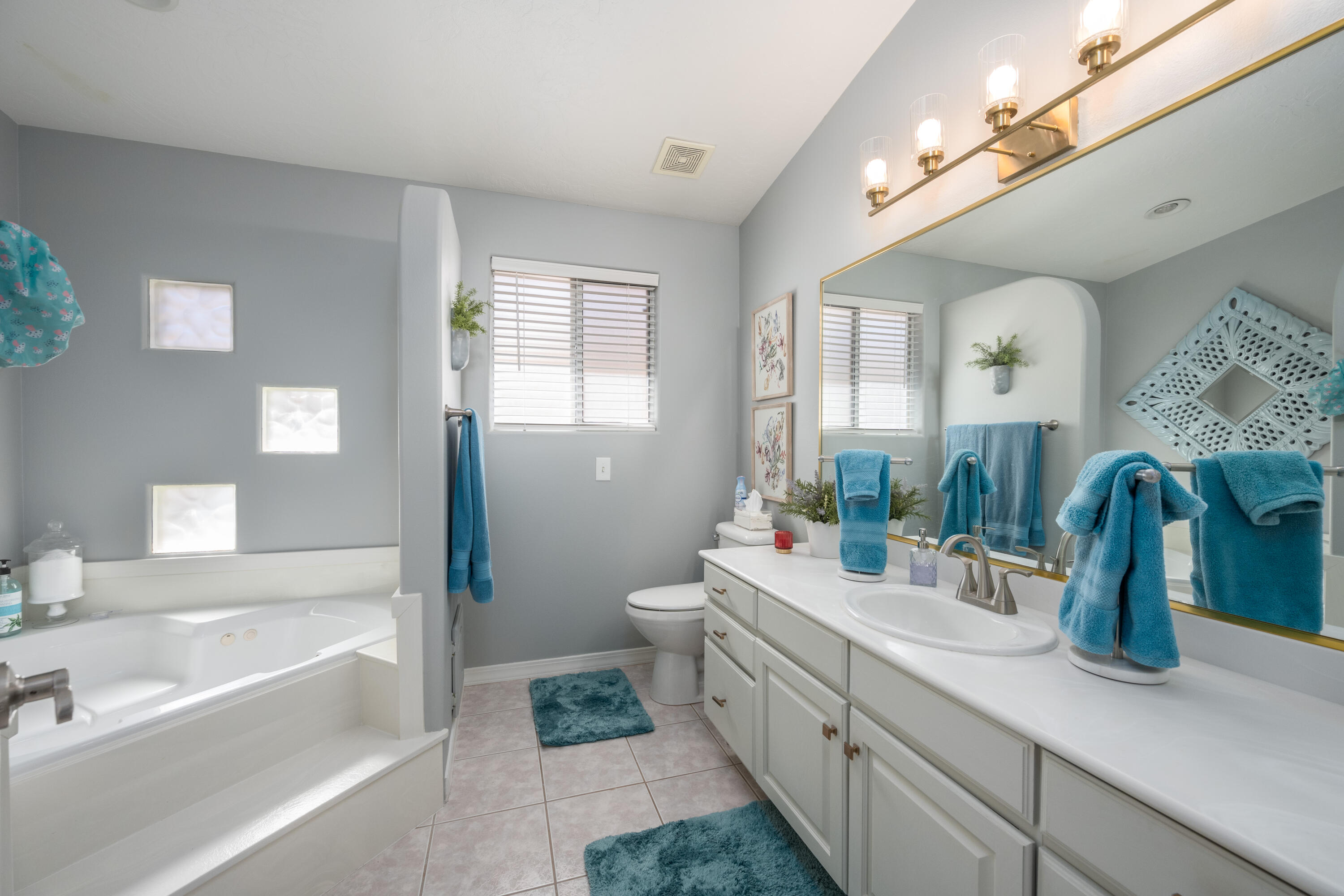 2050 W Canyon View DR Unit: #218