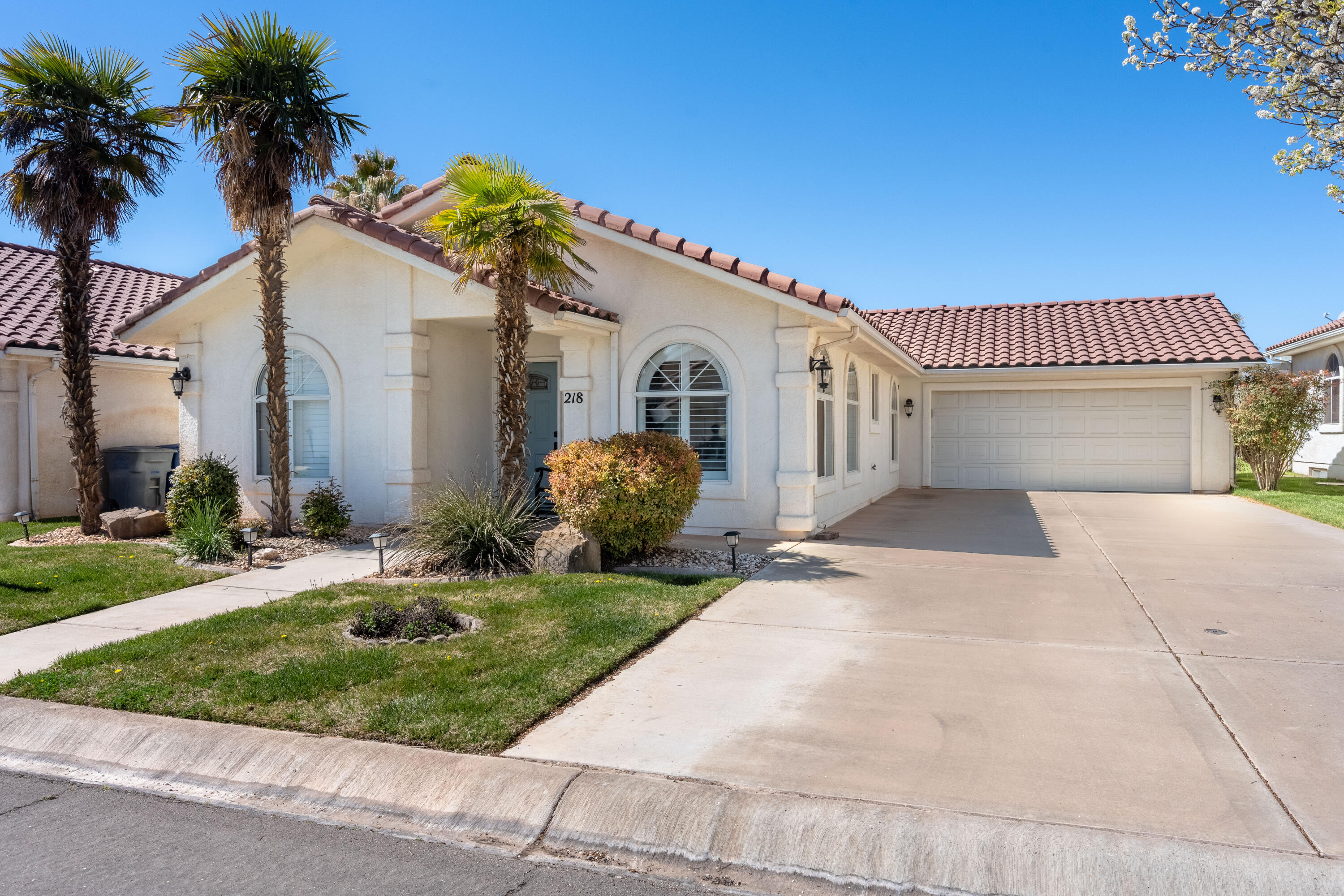 2050 W Canyon View DR Unit: #218