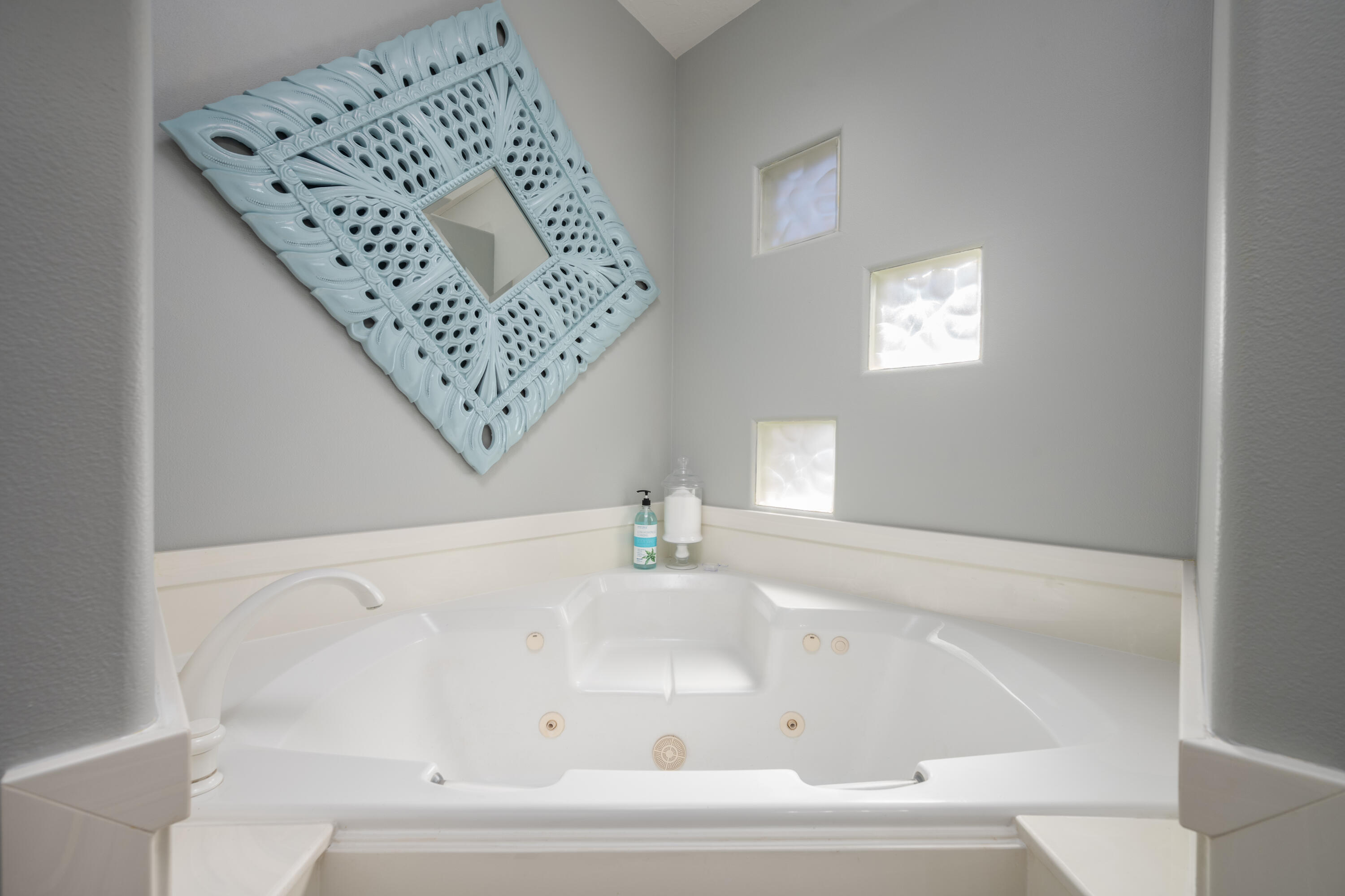 2050 W Canyon View DR Unit: #218